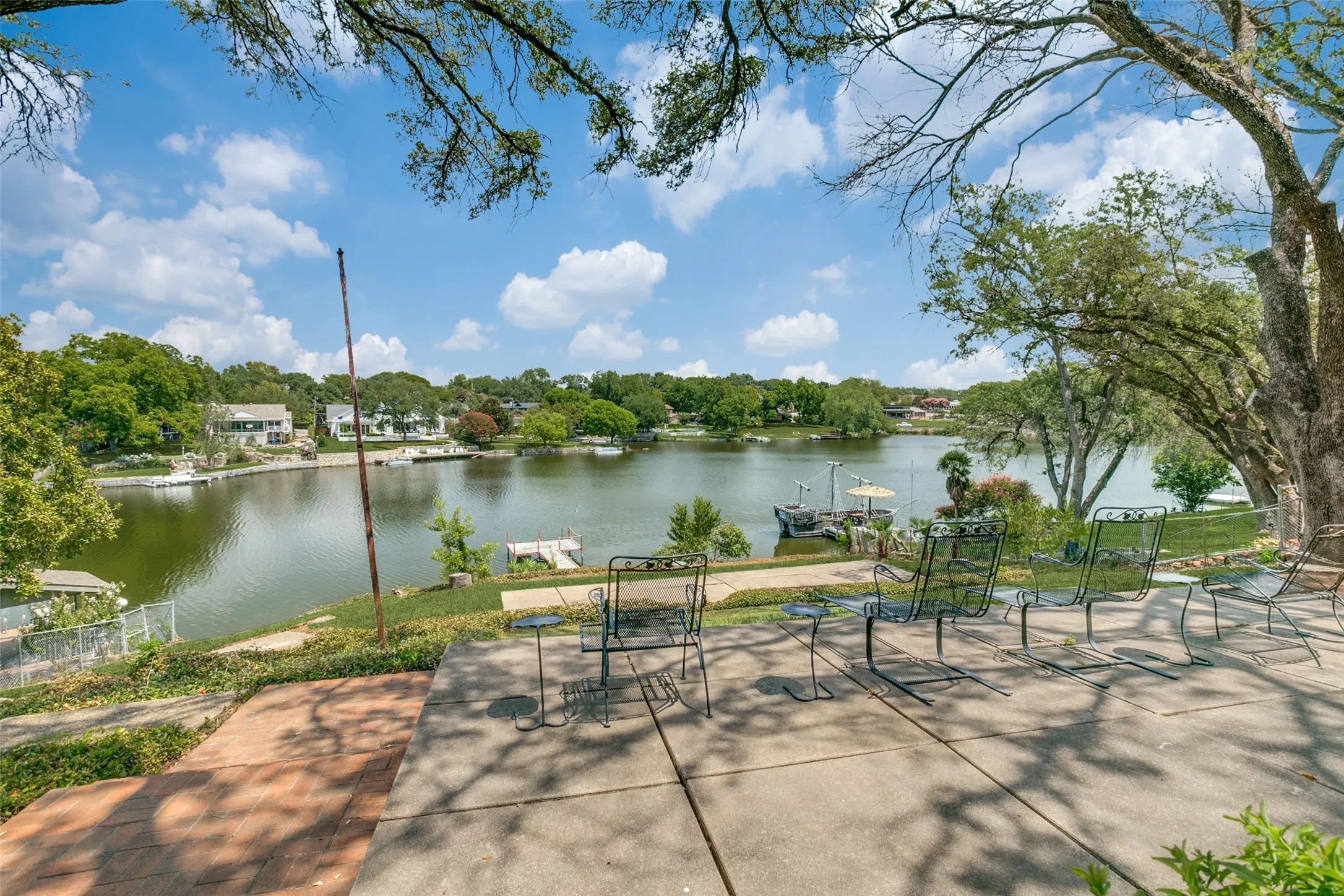 Single Family Residence For Sale in Tarrant County , 4121 Rowan Drive, Fort Worth, Texas 76116, 0, 0, Garage spaces, 5,519 Sqft, built in 1968, mls#21352758, Real Estate Agent in Fort Worth, Homes For Sale in Tarrant county, Homes For Sale in Fort Worth, Realtor in Fort Worth Texas, Real Estate Brokerage Independent Realty Texas, Luminita Cordes Realtor