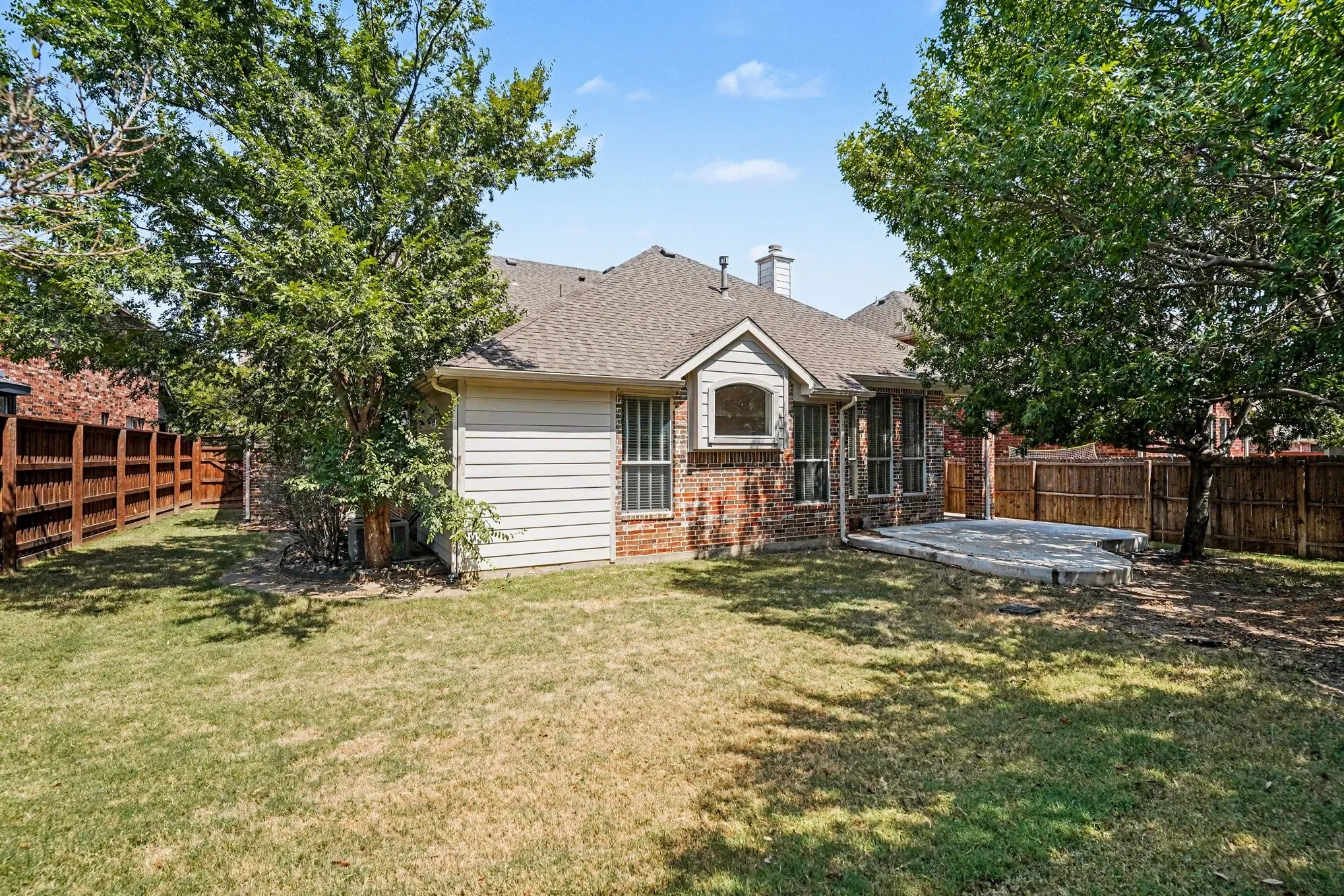 Single Family Residence For Sale in Tarrant County , 9805 Lacey Lane, Fort Worth, Texas 76244, 4 Bedroom, 3 Bathroom, 3 Garage spaces, 2,630 Sqft, built in 2004, mls#21354588, Real Estate Agent in Fort Worth, Homes For Sale in Tarrant county, Homes For Sale in Fort Worth, Realtor in Fort Worth Texas, Real Estate Brokerage Independent Realty Texas, Luminita Cordes Realtor