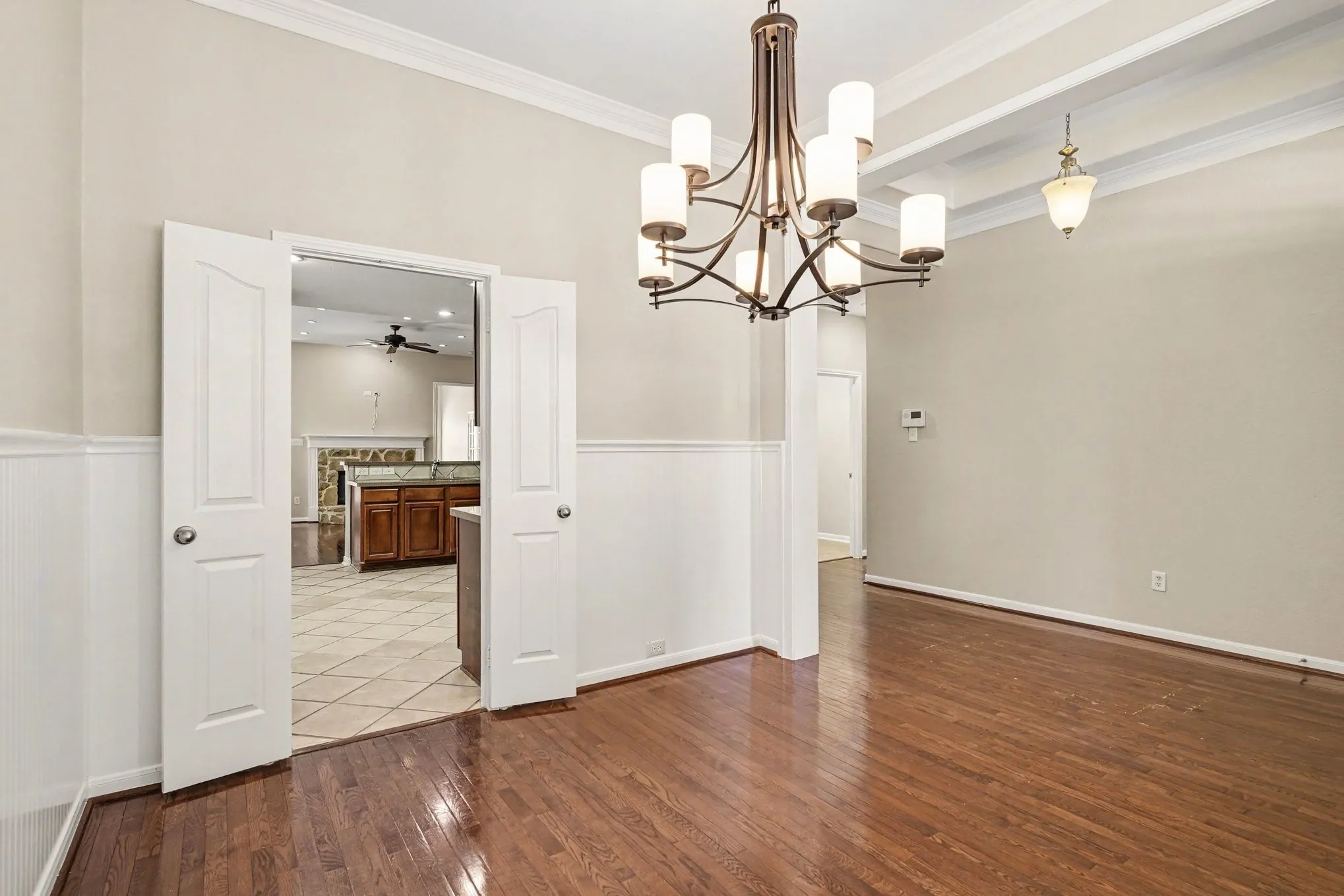 Single Family Residence For Sale in Tarrant County , 9805 Lacey Lane, Fort Worth, Texas 76244, 4 Bedroom, 3 Bathroom, 3 Garage spaces, 2,630 Sqft, built in 2004, mls#21354588, Real Estate Agent in Fort Worth, Homes For Sale in Tarrant county, Homes For Sale in Fort Worth, Realtor in Fort Worth Texas, Real Estate Brokerage Independent Realty Texas, Luminita Cordes Realtor