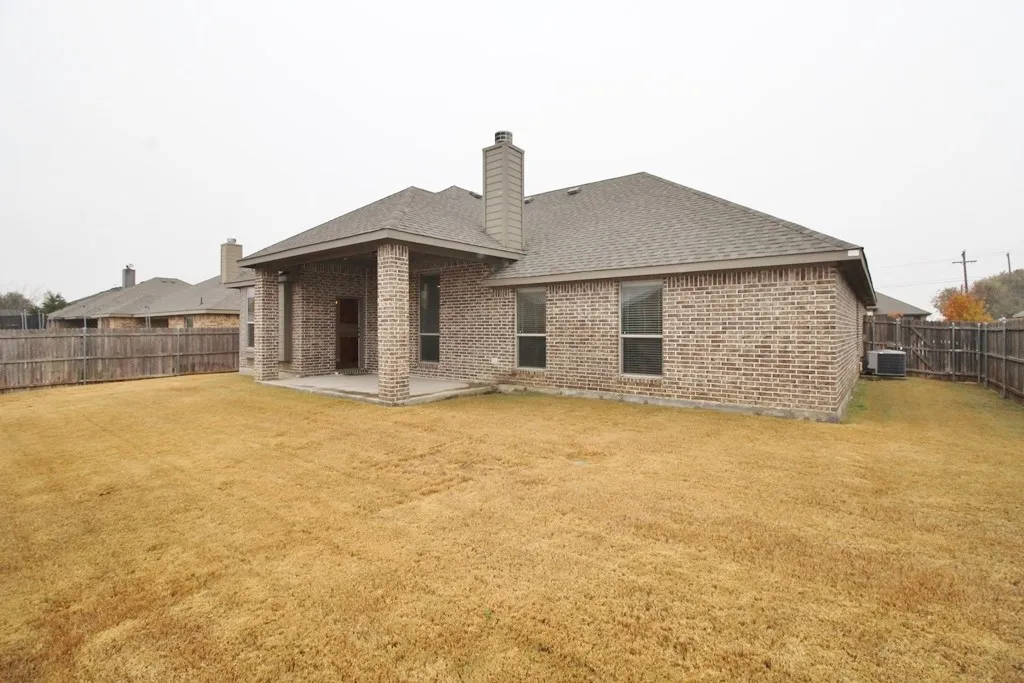 Single Family Residence For Rent in Ellis County , 122 Sierra Drive, Waxahachie, Texas 75167, 3 Bedroom, 2 Bathroom, 2 Garage spaces, 1,697 Sqft, built in 2012, mls#21355422, Real Estate Agent in Waxahachie, Homes For Rent in Ellis county, Homes For Rent in Waxahachie, Realtor in Waxahachie Texas, Real Estate Brokerage Independent Realty Texas, Luminita Cordes Realtor