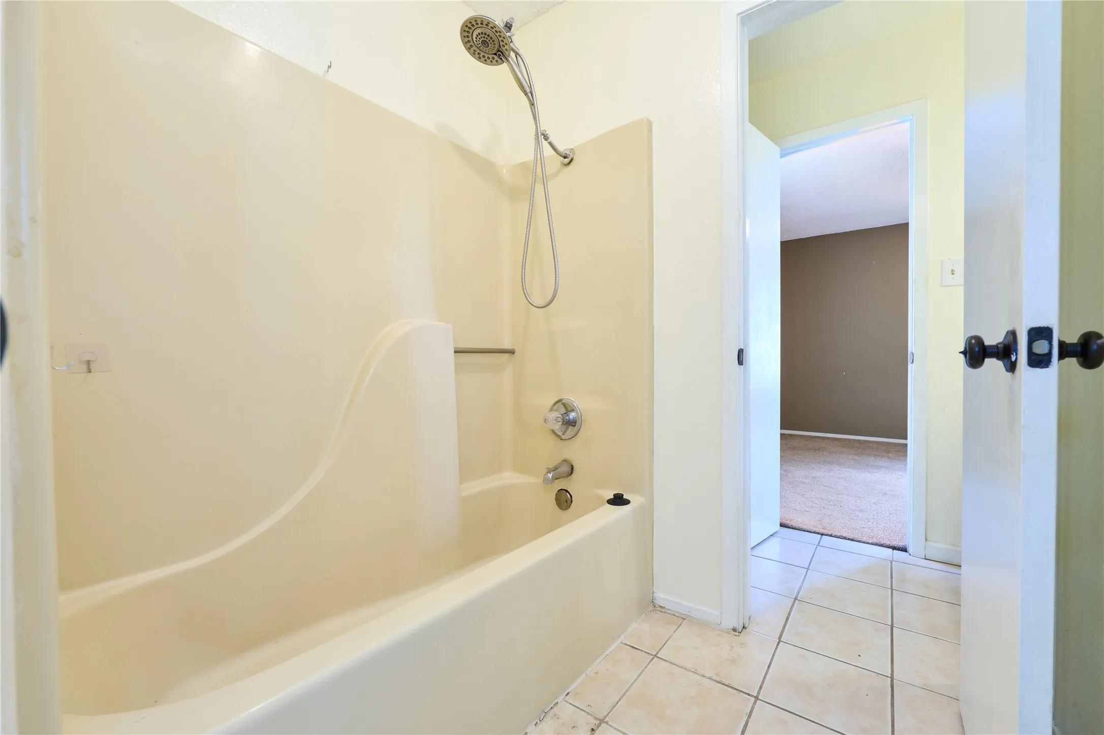 Single Family Residence For Sale in Rockwall County , 813 Loganwood Drive, Royse City, Texas 75189, 2 Bedroom, 2 Bathroom, 1 Garage spaces, 1,070 Sqft, built in 1984, mls#21355330, Real Estate Agent in Royse City, Homes For Sale in Rockwall county, Homes For Sale in Royse City, Realtor in Royse City Texas, Real Estate Brokerage Independent Realty Texas, Luminita Cordes Realtor