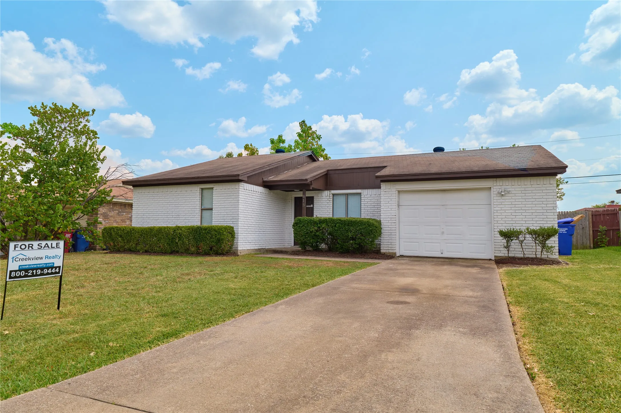 Single Family Residence For Sale in Rockwall County , 813 Loganwood Drive, Royse City, Texas 75189, 2 Bedroom, 2 Bathroom, 1 Garage spaces, 1,070 Sqft, built in 1984, mls#21355330, Real Estate Agent in Royse City, Homes For Sale in Rockwall county, Homes For Sale in Royse City, Realtor in Royse City Texas, Real Estate Brokerage Independent Realty Texas, Luminita Cordes Realtor
