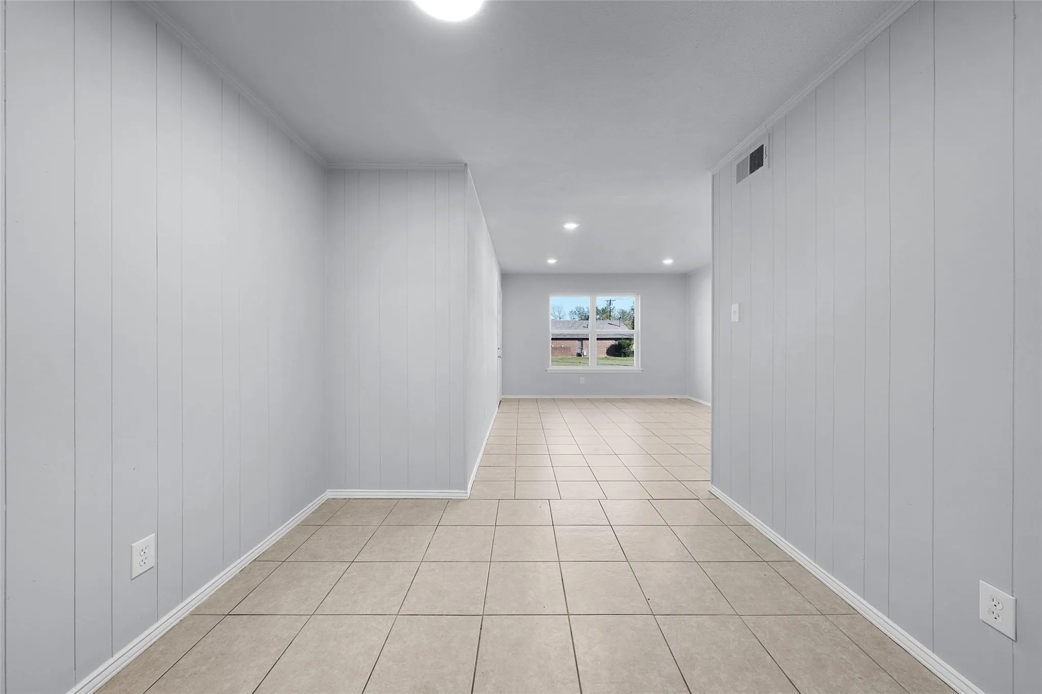 Quadruplex For Rent in Hopkins County , 253 Locust Street S 2N, Sulphur Springs, Texas 75482, 2 Bedroom, 1 Bathroom, Garage spaces, 944 Sqft, built in 1965, Price $1,050, mls#21355424, Real Estate Agent in Sulphur Springs, Homes For Rent in Hopkins county, Homes For Rent in Sulphur Springs, Realtor in Sulphur Springs Texas, Real Estate Brokerage Independent Realty Texas, Luminita Cordes Realtor