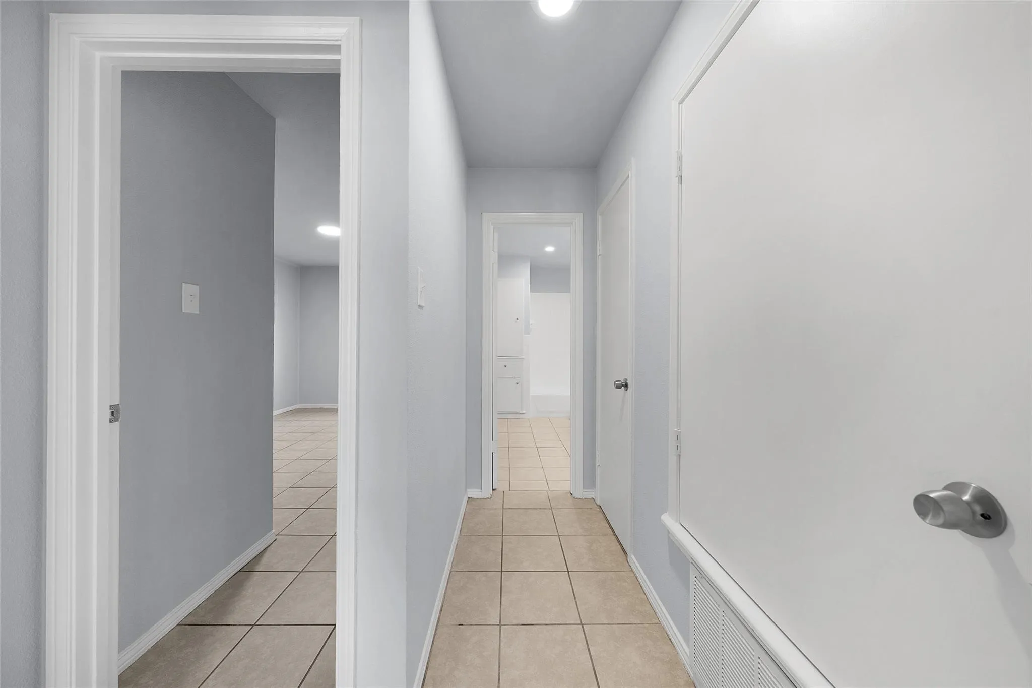 Quadruplex For Rent in Hopkins County , 253 Locust Street S 2N, Sulphur Springs, Texas 75482, 2 Bedroom, 1 Bathroom, Garage spaces, 944 Sqft, built in 1965, Price $1,050, mls#21355424, Real Estate Agent in Sulphur Springs, Homes For Rent in Hopkins county, Homes For Rent in Sulphur Springs, Realtor in Sulphur Springs Texas, Real Estate Brokerage Independent Realty Texas, Luminita Cordes Realtor