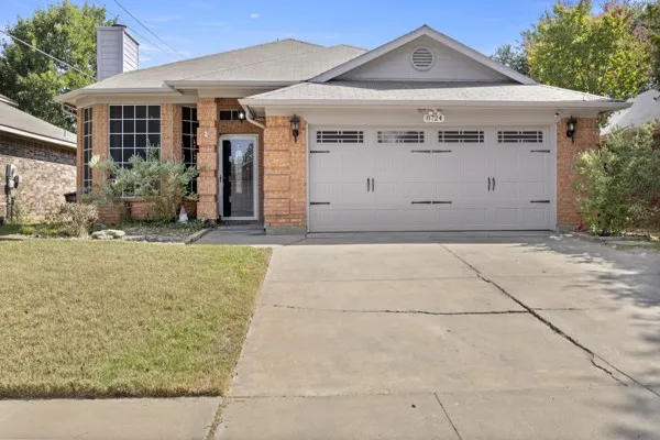 Single Family Residence For Sale in Tarrant County , 8724 Mystic Trail, Fort Worth, Texas 76118, 3 Bedroom, 2 Bathroom, Garage spaces, 1,603 Sqft, built in 1992, mls#21355430, Real Estate Agent in Fort Worth, Homes For Sale in Tarrant county, Homes For Sale in Fort Worth, Realtor in Fort Worth Texas, Real Estate Brokerage Independent Realty Texas, Luminita Cordes Realtor