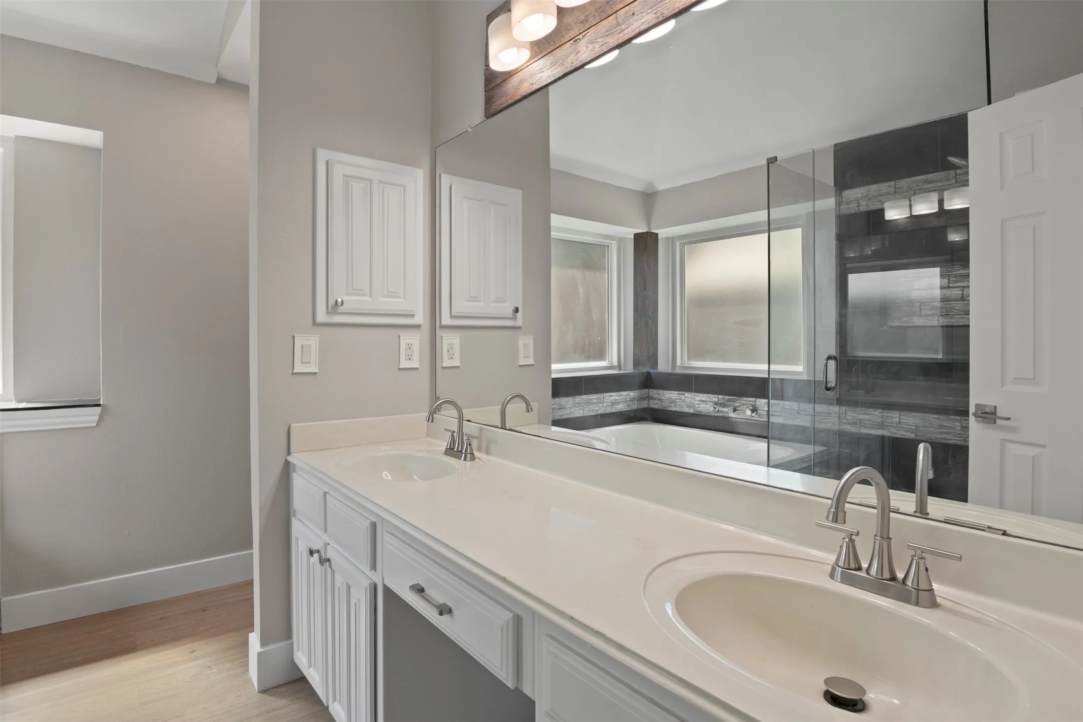 Single Family Residence For Sale in Tarrant County , 8724 Mystic Trail, Fort Worth, Texas 76118, 3 Bedroom, 2 Bathroom, Garage spaces, 1,603 Sqft, built in 1992, mls#21355430, Real Estate Agent in Fort Worth, Homes For Sale in Tarrant county, Homes For Sale in Fort Worth, Realtor in Fort Worth Texas, Real Estate Brokerage Independent Realty Texas, Luminita Cordes Realtor