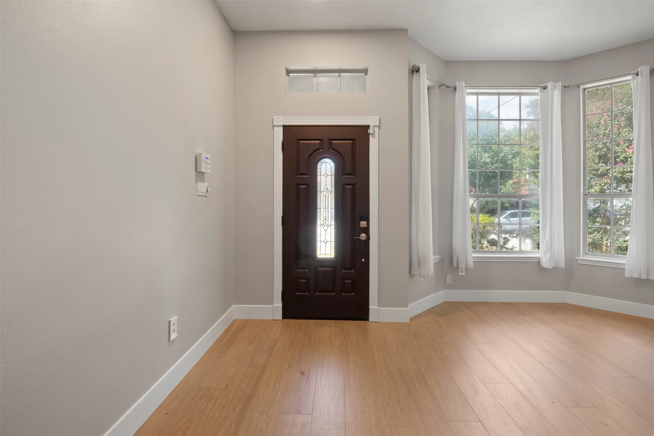 Single Family Residence For Sale in Tarrant County , 8724 Mystic Trail, Fort Worth, Texas 76118, 3 Bedroom, 2 Bathroom, Garage spaces, 1,603 Sqft, built in 1992, mls#21355430, Real Estate Agent in Fort Worth, Homes For Sale in Tarrant county, Homes For Sale in Fort Worth, Realtor in Fort Worth Texas, Real Estate Brokerage Independent Realty Texas, Luminita Cordes Realtor