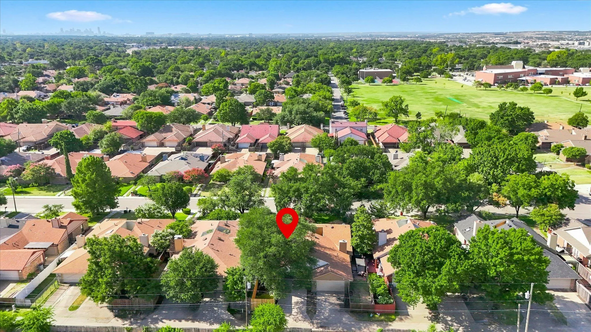 Single Family Residence For Sale in Dallas County , 2945 Allister Street, Dallas, Texas 75229, 2 Bedroom, 2 Bathroom, 2 Garage spaces, 1,218 Sqft, built in 1983, mls#21347373, Real Estate Agent in Dallas, Homes For Sale in Dallas county, Homes For Sale in Dallas, Realtor in Dallas Texas, Real Estate Brokerage Independent Realty Texas, Luminita Cordes Realtor