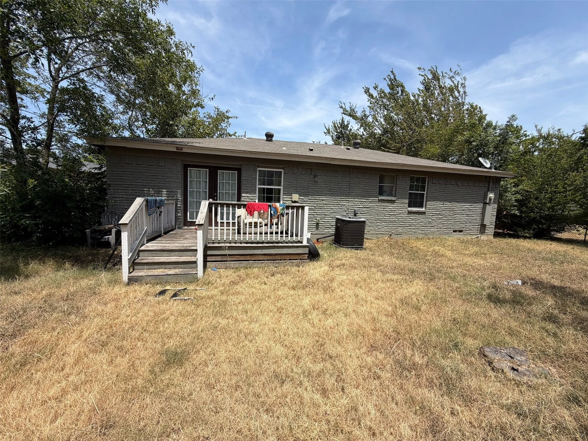 Single Family Residence For Sale in Dallas County , 345 Old Mill Court, Dallas, Texas 75217, 3 Bedroom, 2 Bathroom, 2 Garage spaces, 1,492 Sqft, built in 1961, mls#21355370, Real Estate Agent in Dallas, Homes For Sale in Dallas county, Homes For Sale in Dallas, Realtor in Dallas Texas, Real Estate Brokerage Independent Realty Texas, Luminita Cordes Realtor