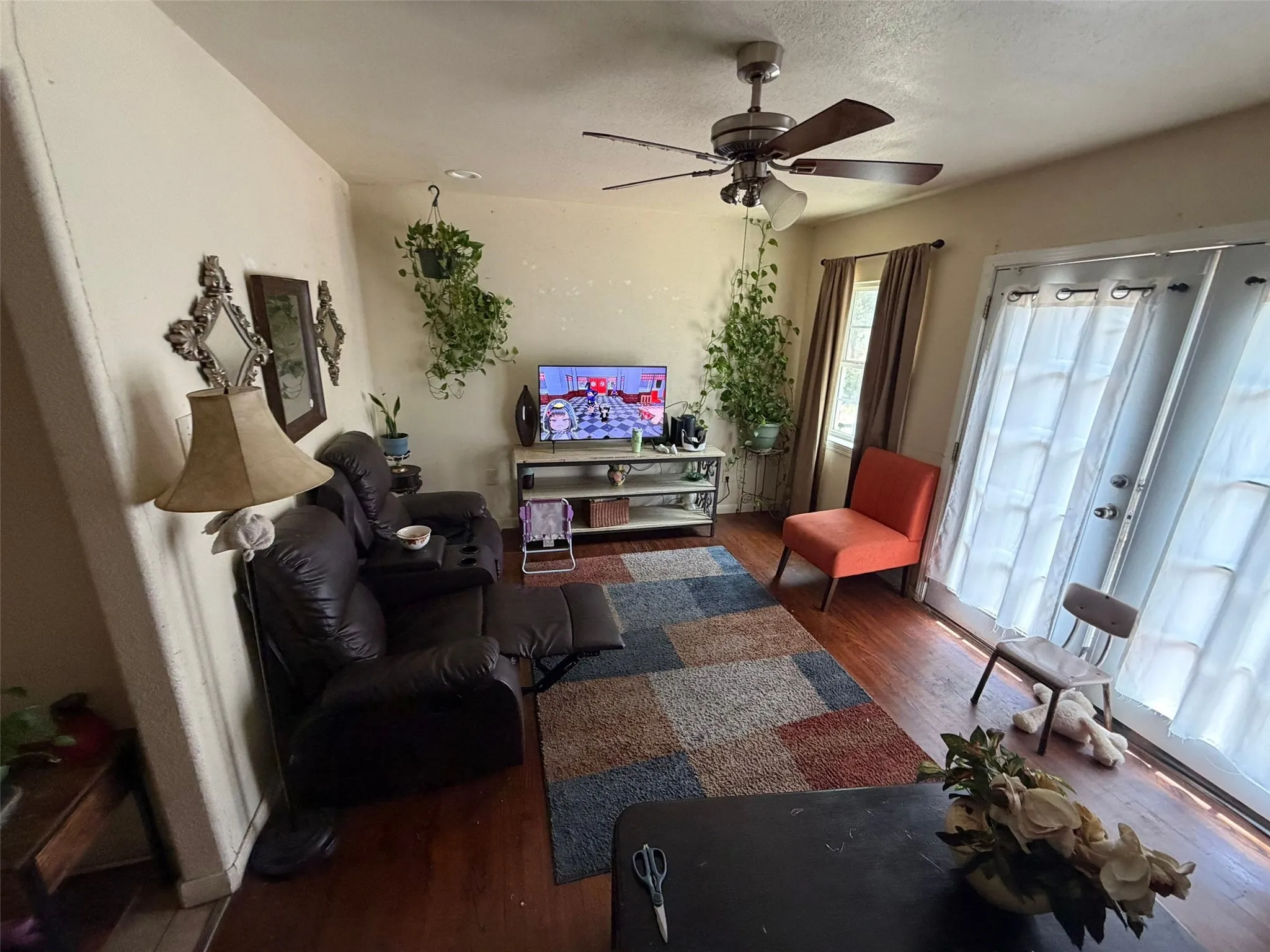 Single Family Residence For Sale in Dallas County , 345 Old Mill Court, Dallas, Texas 75217, 3 Bedroom, 2 Bathroom, 2 Garage spaces, 1,492 Sqft, built in 1961, mls#21355370, Real Estate Agent in Dallas, Homes For Sale in Dallas county, Homes For Sale in Dallas, Realtor in Dallas Texas, Real Estate Brokerage Independent Realty Texas, Luminita Cordes Realtor