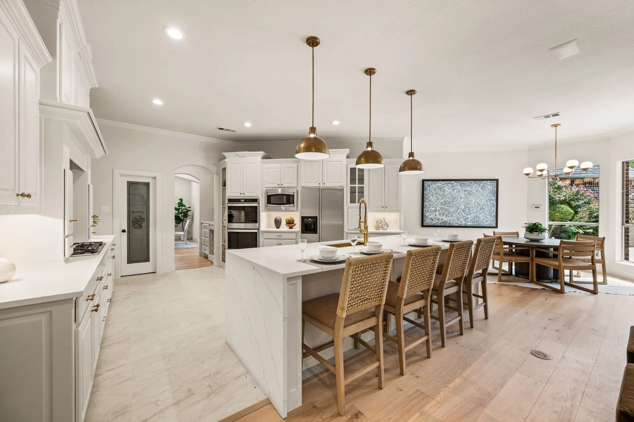 Single Family Residence For Sale in Tarrant County , 205 Raintree Court, Colleyville, Texas 76034, 5 Bedroom, 6 Bathroom, 4 Garage spaces, 5,143 Sqft, built in 2004, mls#21344881, Real Estate Agent in Colleyville, Homes For Sale in Tarrant county, Homes For Sale in Colleyville, Realtor in Colleyville Texas, Real Estate Brokerage Independent Realty Texas, Luminita Cordes Realtor