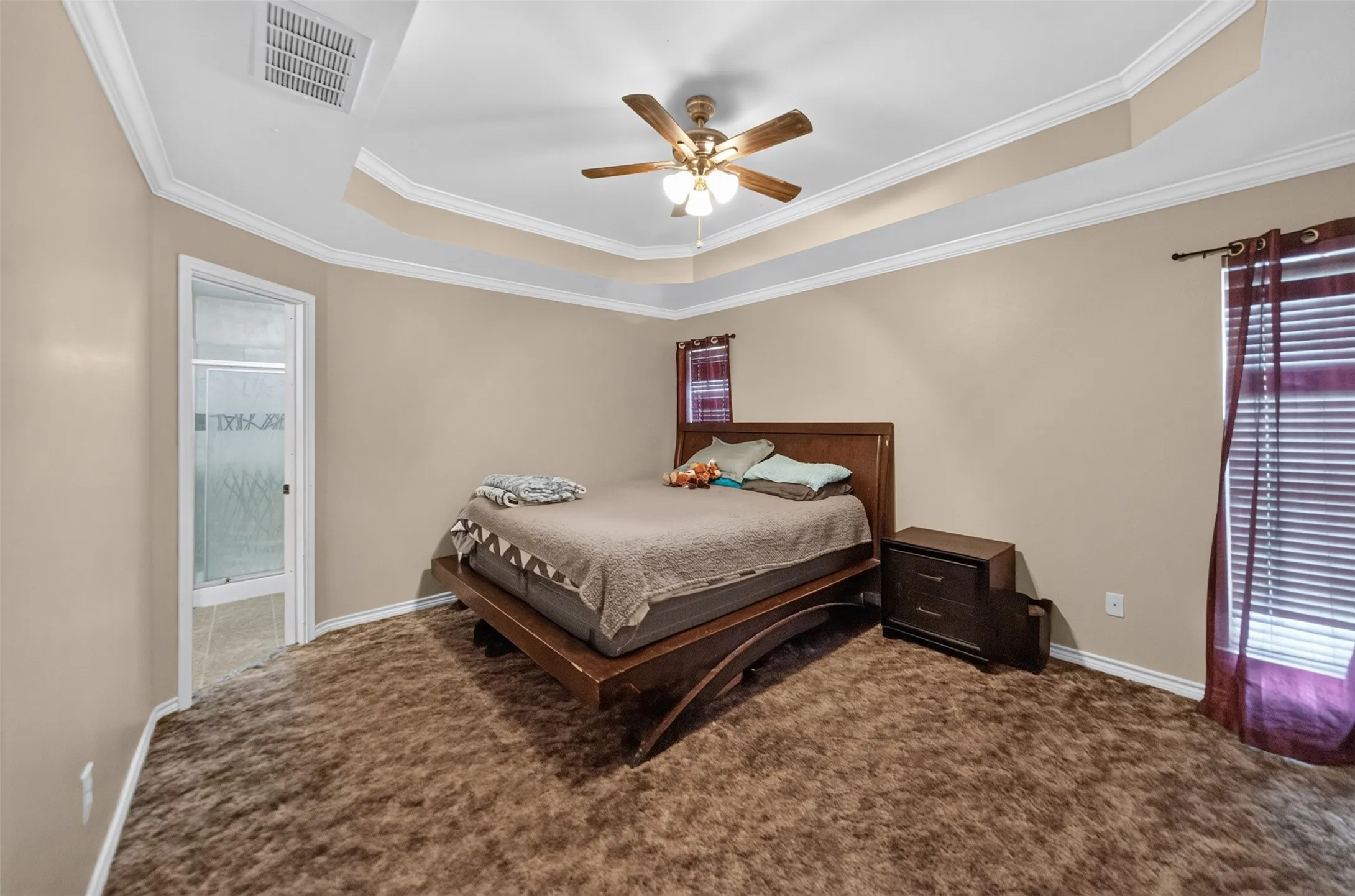 Single Family Residence For Sale in Smith County , 9314 Londonderry, Tyler, Texas 75703, 4 Bedroom, 2 Bathroom, 2 Garage spaces, 1,760 Sqft, built in 1995, mls#21355096, Real Estate Agent in Tyler, Homes For Sale in Smith county, Homes For Sale in Tyler, Realtor in Tyler Texas, Real Estate Brokerage Independent Realty Texas, Luminita Cordes Realtor