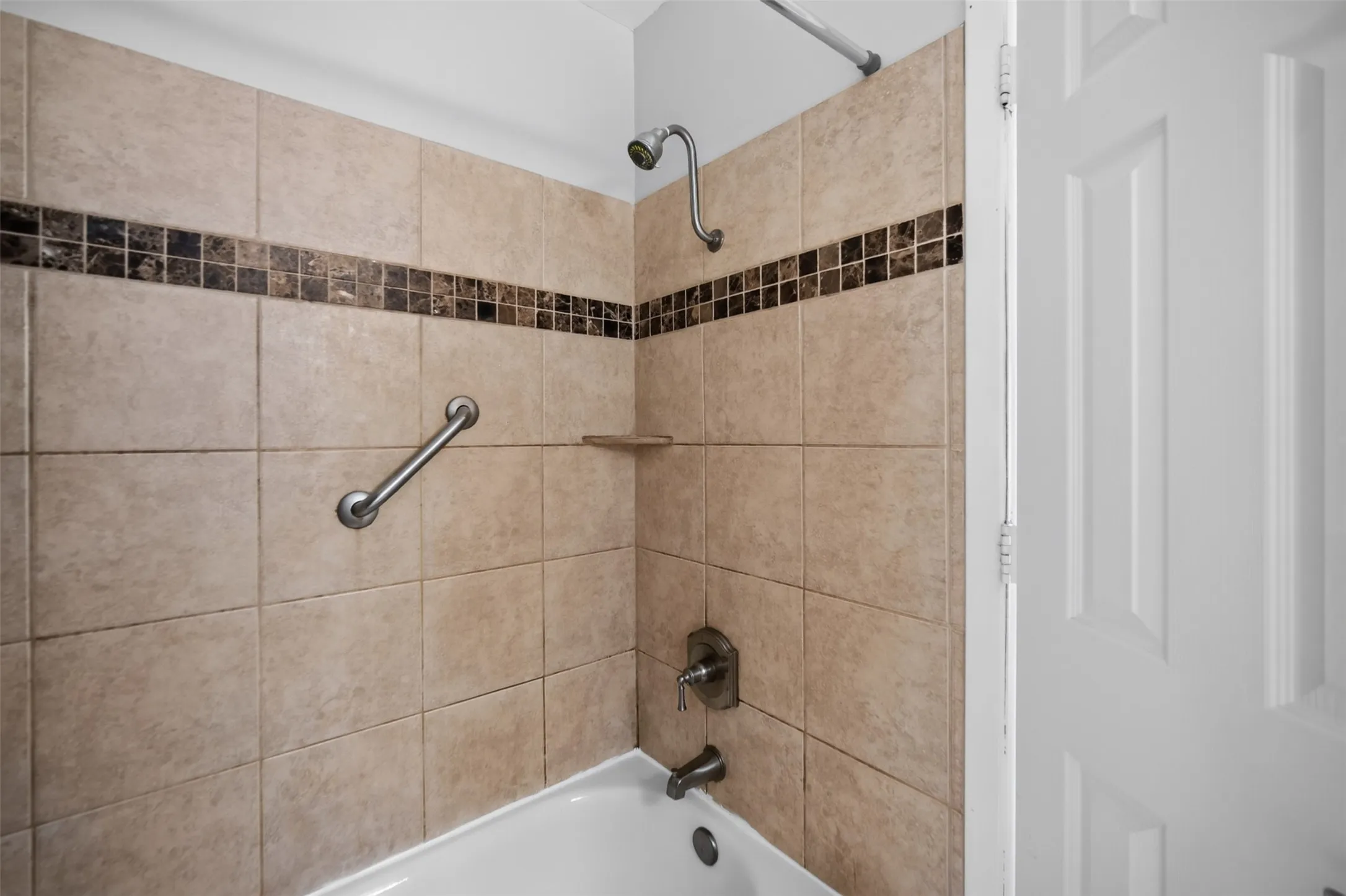 Single Family Residence For Rent in Dallas County , 2111 E Beltline Road, Richardson, Texas 75081, 2 Bedroom, 1 Bathroom, Garage spaces, 908 Sqft, built in 1982, mls#21352031, Real Estate Agent in Richardson, Homes For Rent in Dallas county, Homes For Rent in Richardson, Realtor in Richardson Texas, Real Estate Brokerage Independent Realty Texas, Luminita Cordes Realtor