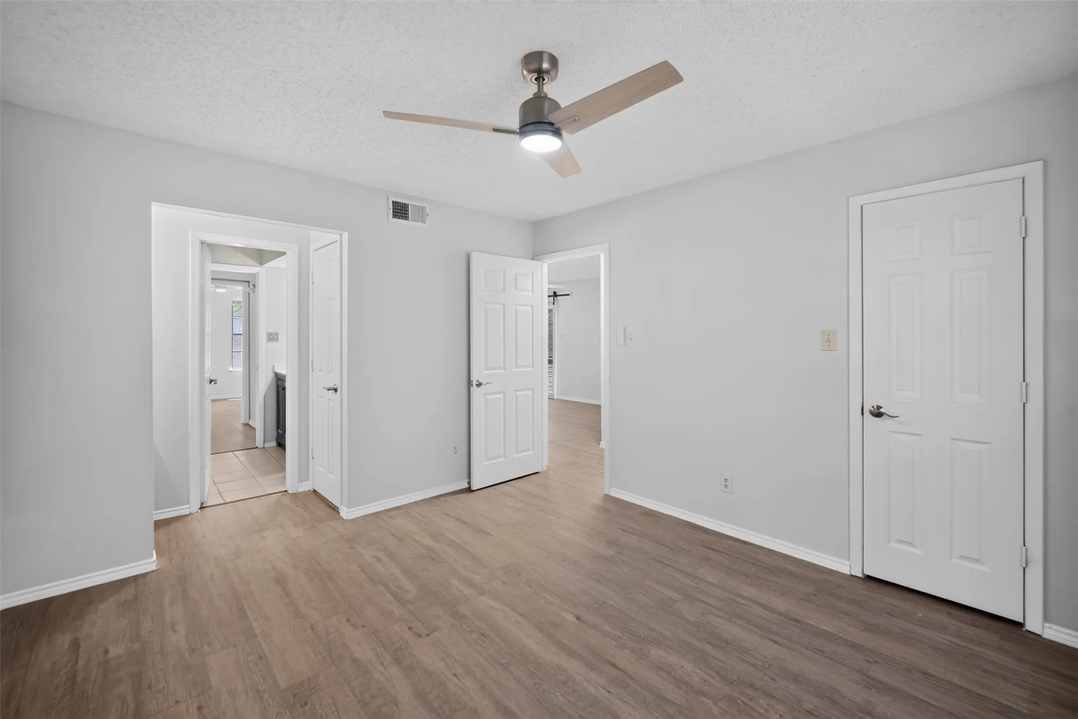 Single Family Residence For Rent in Dallas County , 2111 E Beltline Road, Richardson, Texas 75081, 2 Bedroom, 1 Bathroom, Garage spaces, 908 Sqft, built in 1982, mls#21352031, Real Estate Agent in Richardson, Homes For Rent in Dallas county, Homes For Rent in Richardson, Realtor in Richardson Texas, Real Estate Brokerage Independent Realty Texas, Luminita Cordes Realtor