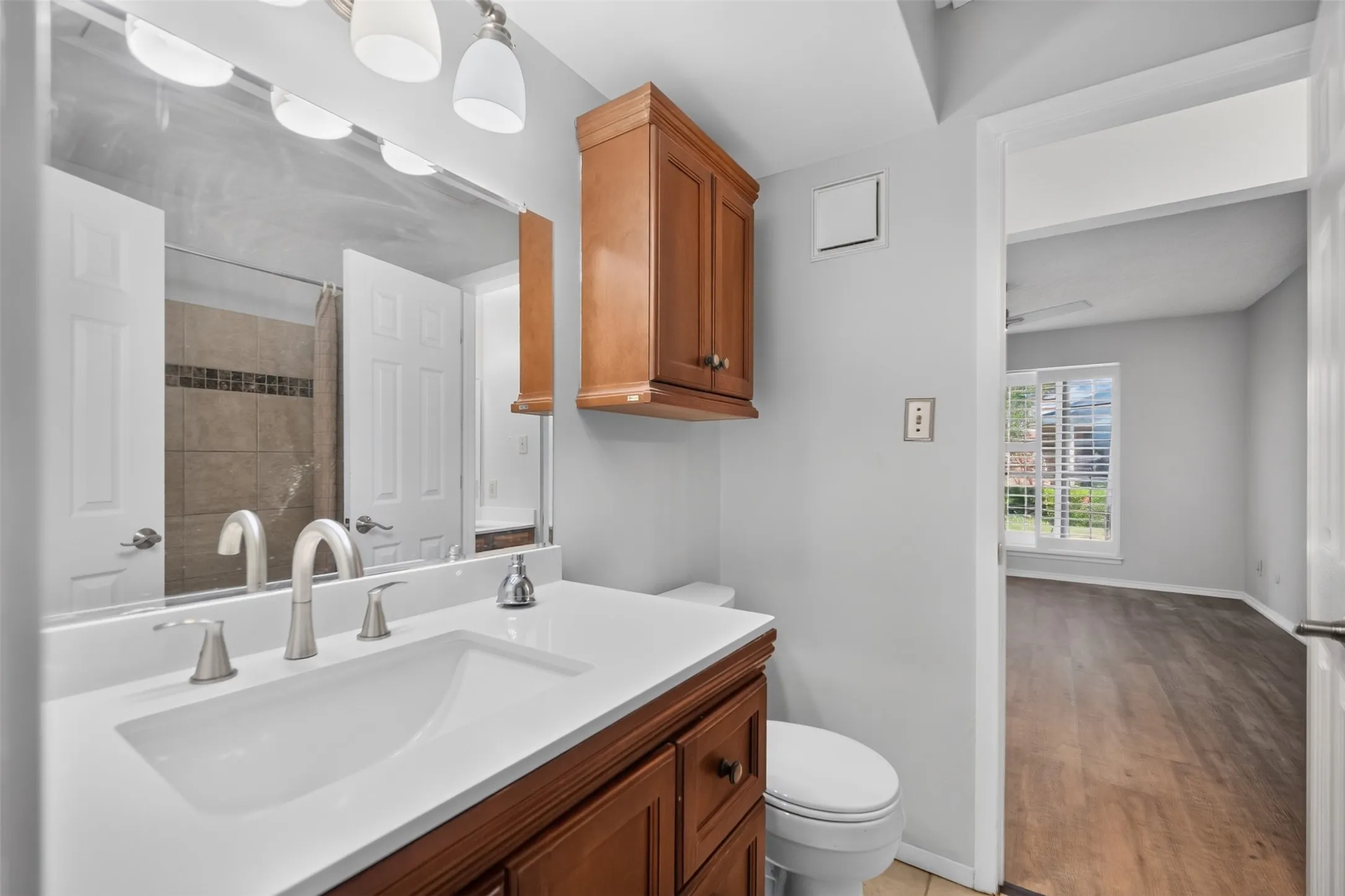 Single Family Residence For Rent in Dallas County , 2111 E Beltline Road, Richardson, Texas 75081, 2 Bedroom, 1 Bathroom, Garage spaces, 908 Sqft, built in 1982, mls#21352031, Real Estate Agent in Richardson, Homes For Rent in Dallas county, Homes For Rent in Richardson, Realtor in Richardson Texas, Real Estate Brokerage Independent Realty Texas, Luminita Cordes Realtor