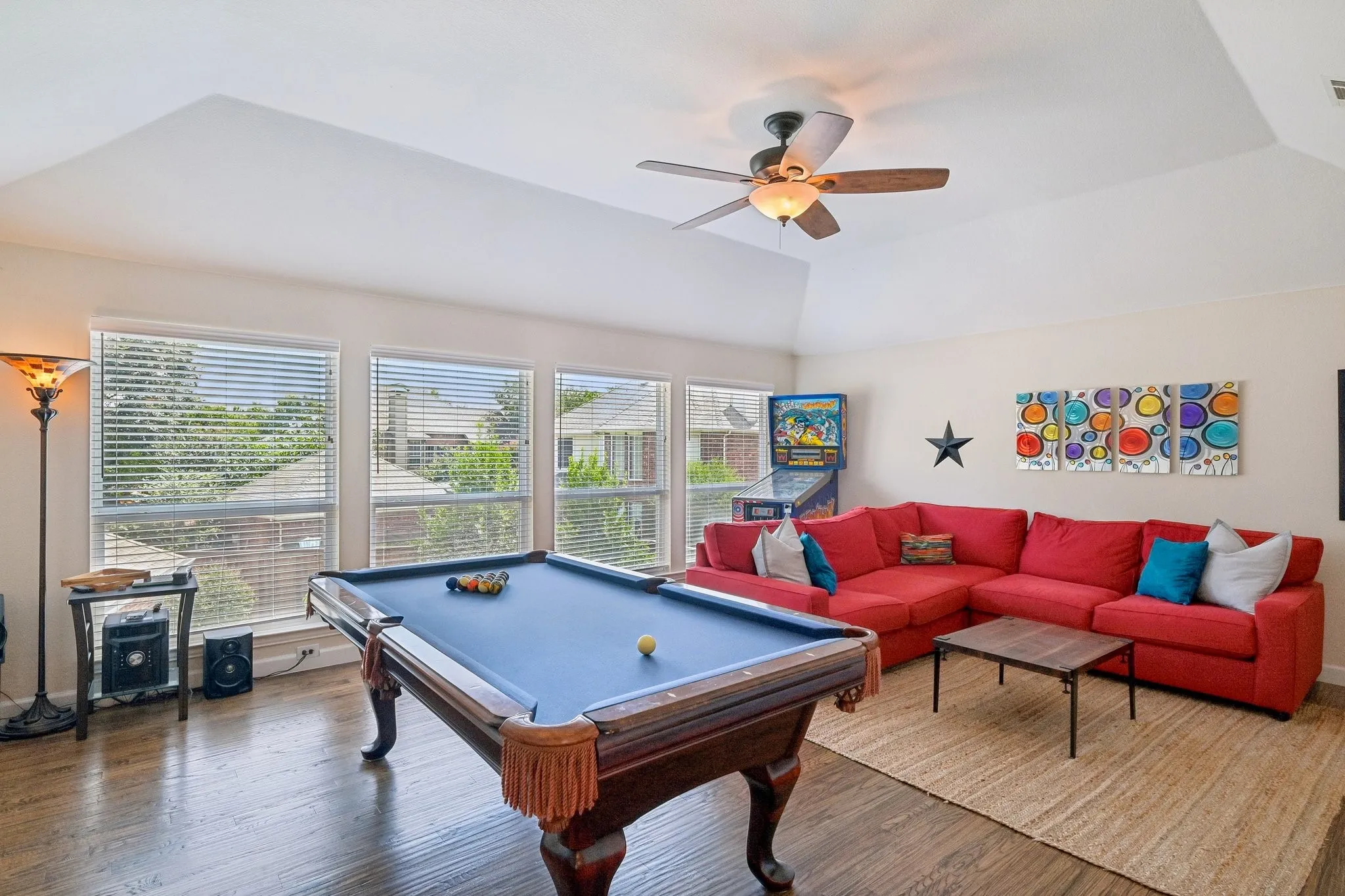 Single Family Residence For Sale in Tarrant County , 1810 Windsong Circle, Keller, Texas 76248, 4 Bedroom, 4 Bathroom, 2 Garage spaces, 3,868 Sqft, built in 1998, mls#21355245, Real Estate Agent in Keller, Homes For Sale in Tarrant county, Homes For Sale in Keller, Realtor in Keller Texas, Real Estate Brokerage Independent Realty Texas, Luminita Cordes Realtor