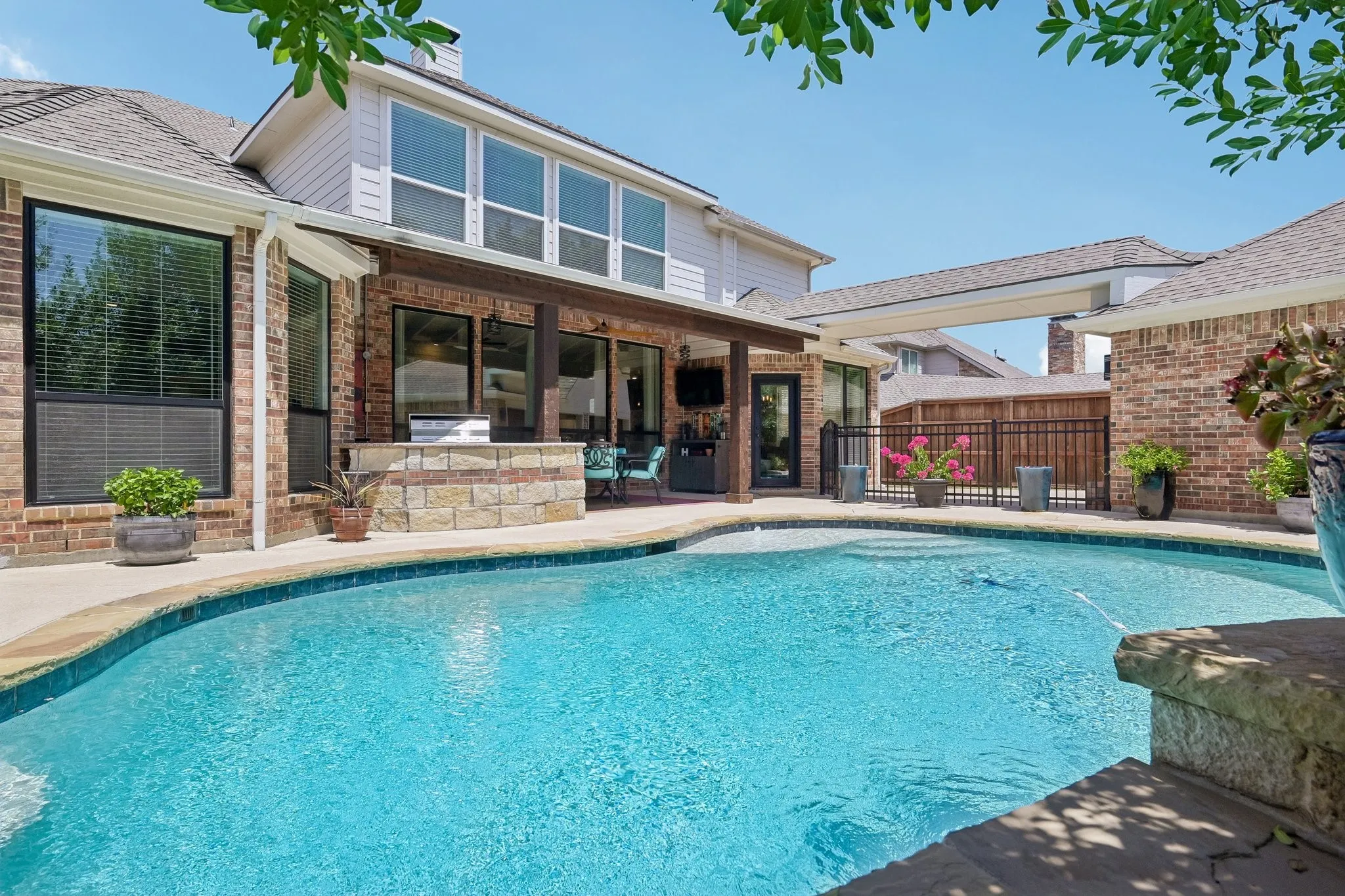 Single Family Residence For Sale in Tarrant County , 1810 Windsong Circle, Keller, Texas 76248, 4 Bedroom, 4 Bathroom, 2 Garage spaces, 3,868 Sqft, built in 1998, mls#21355245, Real Estate Agent in Keller, Homes For Sale in Tarrant county, Homes For Sale in Keller, Realtor in Keller Texas, Real Estate Brokerage Independent Realty Texas, Luminita Cordes Realtor