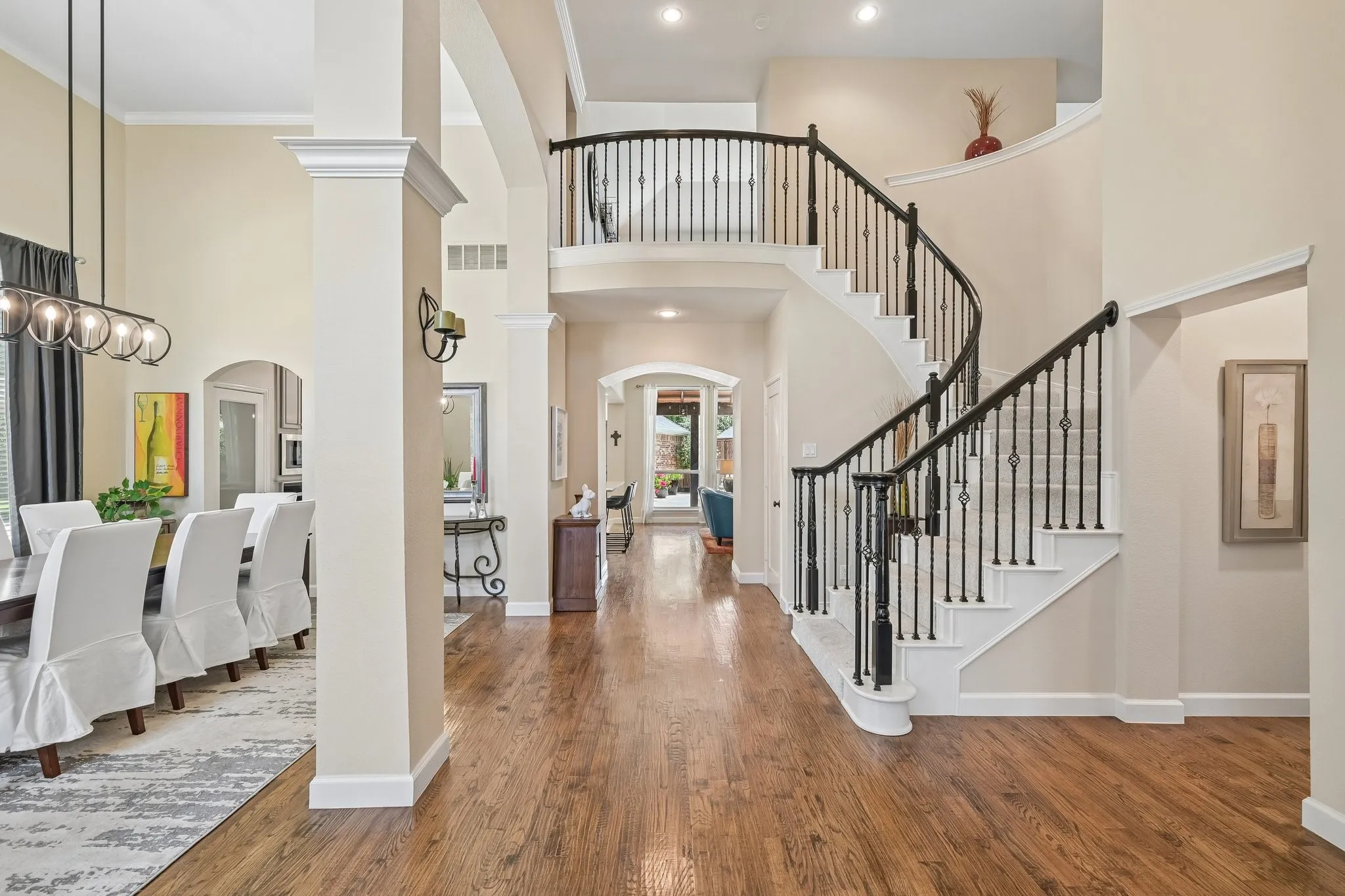 Single Family Residence For Sale in Tarrant County , 1810 Windsong Circle, Keller, Texas 76248, 4 Bedroom, 4 Bathroom, 2 Garage spaces, 3,868 Sqft, built in 1998, mls#21355245, Real Estate Agent in Keller, Homes For Sale in Tarrant county, Homes For Sale in Keller, Realtor in Keller Texas, Real Estate Brokerage Independent Realty Texas, Luminita Cordes Realtor