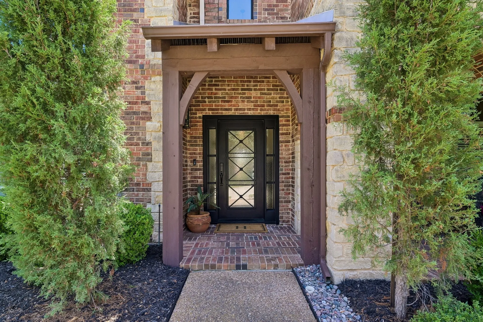 Single Family Residence For Sale in Tarrant County , 1810 Windsong Circle, Keller, Texas 76248, 4 Bedroom, 4 Bathroom, 2 Garage spaces, 3,868 Sqft, built in 1998, mls#21355245, Real Estate Agent in Keller, Homes For Sale in Tarrant county, Homes For Sale in Keller, Realtor in Keller Texas, Real Estate Brokerage Independent Realty Texas, Luminita Cordes Realtor