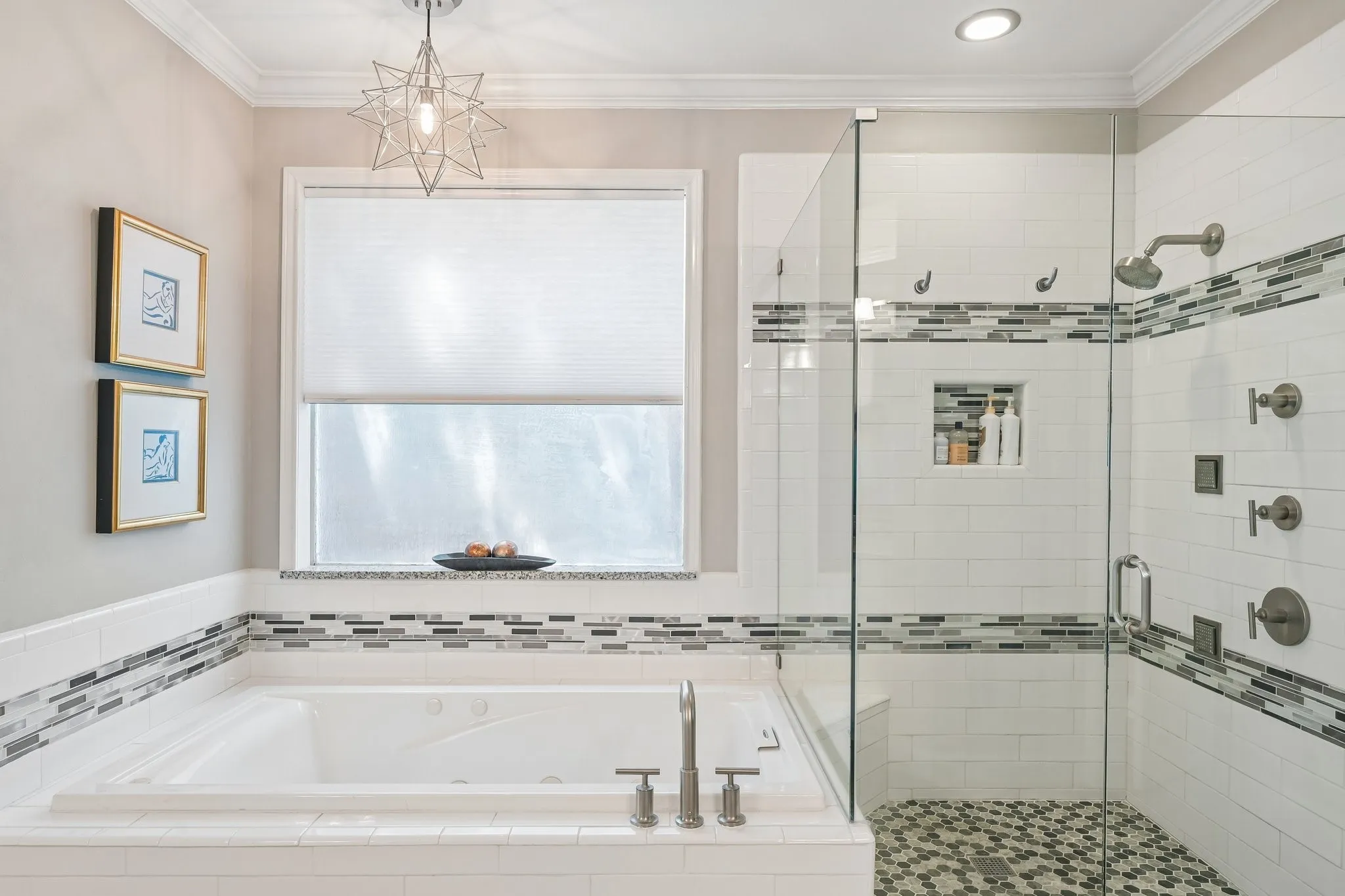 Single Family Residence For Sale in Tarrant County , 1810 Windsong Circle, Keller, Texas 76248, 4 Bedroom, 4 Bathroom, 2 Garage spaces, 3,868 Sqft, built in 1998, mls#21355245, Real Estate Agent in Keller, Homes For Sale in Tarrant county, Homes For Sale in Keller, Realtor in Keller Texas, Real Estate Brokerage Independent Realty Texas, Luminita Cordes Realtor