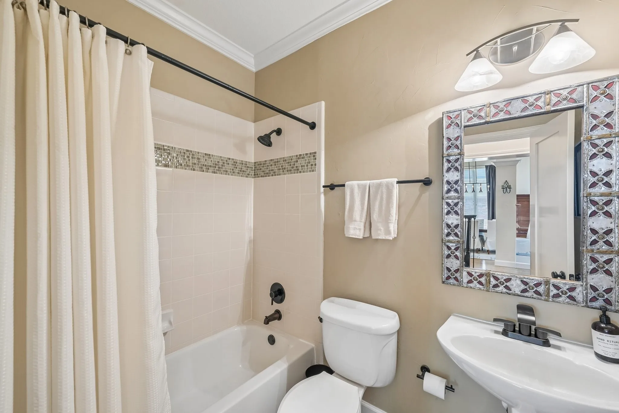 Single Family Residence For Sale in Tarrant County , 1810 Windsong Circle, Keller, Texas 76248, 4 Bedroom, 4 Bathroom, 2 Garage spaces, 3,868 Sqft, built in 1998, mls#21355245, Real Estate Agent in Keller, Homes For Sale in Tarrant county, Homes For Sale in Keller, Realtor in Keller Texas, Real Estate Brokerage Independent Realty Texas, Luminita Cordes Realtor