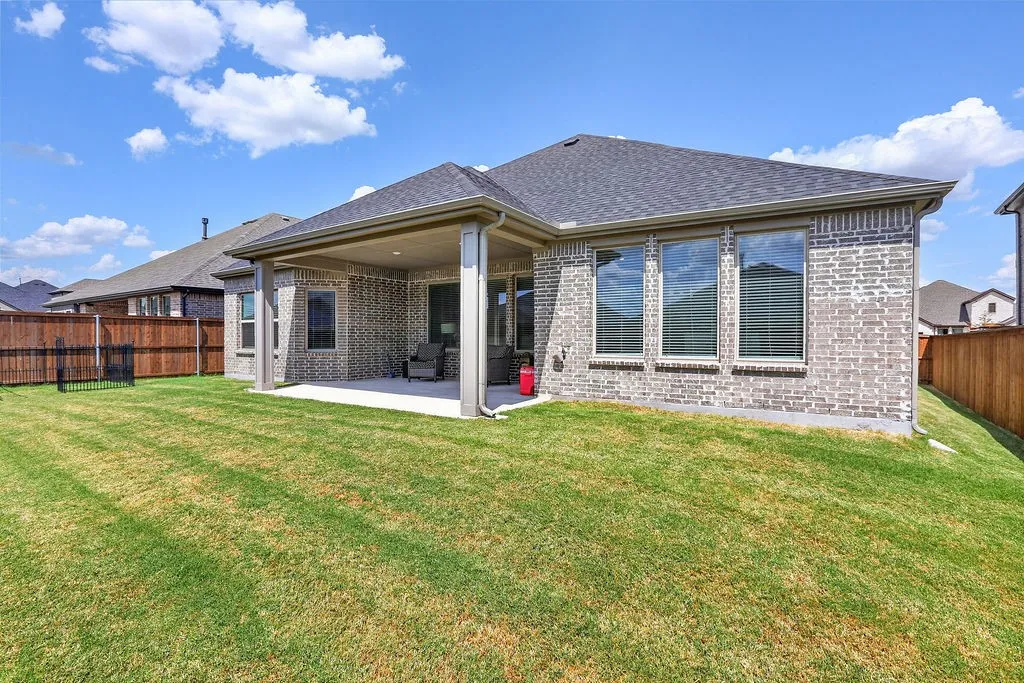 Single Family Residence For Sale in Ellis County , 2405 Hitchford Street, Midlothian, Texas 76065, 3 Bedroom, 3 Bathroom, 2 Garage spaces, 2,606 Sqft, built in 2024, mls#21342713, Real Estate Agent in Midlothian, Homes For Sale in Ellis county, Homes For Sale in Midlothian, Realtor in Midlothian Texas, Real Estate Brokerage Independent Realty Texas, Luminita Cordes Realtor