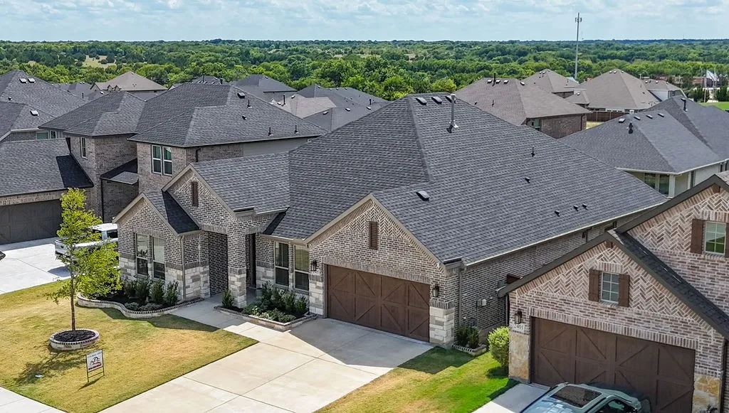 Single Family Residence For Sale in Ellis County , 2405 Hitchford Street, Midlothian, Texas 76065, 3 Bedroom, 3 Bathroom, 2 Garage spaces, 2,606 Sqft, built in 2024, mls#21342713, Real Estate Agent in Midlothian, Homes For Sale in Ellis county, Homes For Sale in Midlothian, Realtor in Midlothian Texas, Real Estate Brokerage Independent Realty Texas, Luminita Cordes Realtor