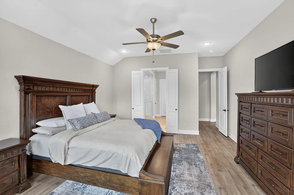 Single Family Residence For Sale in Ellis County , 2405 Hitchford Street, Midlothian, Texas 76065, 3 Bedroom, 3 Bathroom, 2 Garage spaces, 2,606 Sqft, built in 2024, mls#21342713, Real Estate Agent in Midlothian, Homes For Sale in Ellis county, Homes For Sale in Midlothian, Realtor in Midlothian Texas, Real Estate Brokerage Independent Realty Texas, Luminita Cordes Realtor