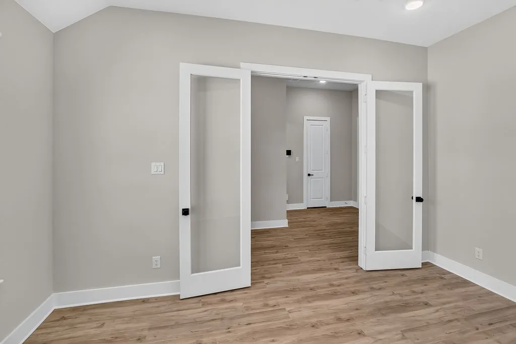 Single Family Residence For Sale in Ellis County , 2405 Hitchford Street, Midlothian, Texas 76065, 3 Bedroom, 3 Bathroom, 2 Garage spaces, 2,606 Sqft, built in 2024, mls#21342713, Real Estate Agent in Midlothian, Homes For Sale in Ellis county, Homes For Sale in Midlothian, Realtor in Midlothian Texas, Real Estate Brokerage Independent Realty Texas, Luminita Cordes Realtor
