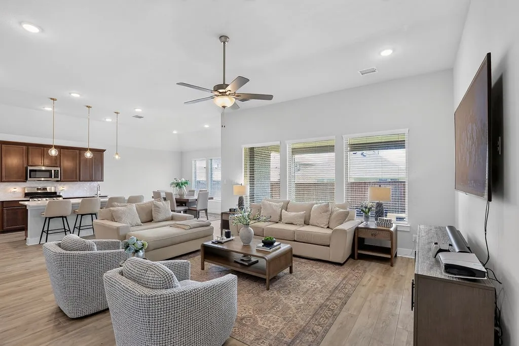 Single Family Residence For Sale in Ellis County , 2405 Hitchford Street, Midlothian, Texas 76065, 3 Bedroom, 3 Bathroom, 2 Garage spaces, 2,606 Sqft, built in 2024, mls#21342713, Real Estate Agent in Midlothian, Homes For Sale in Ellis county, Homes For Sale in Midlothian, Realtor in Midlothian Texas, Real Estate Brokerage Independent Realty Texas, Luminita Cordes Realtor