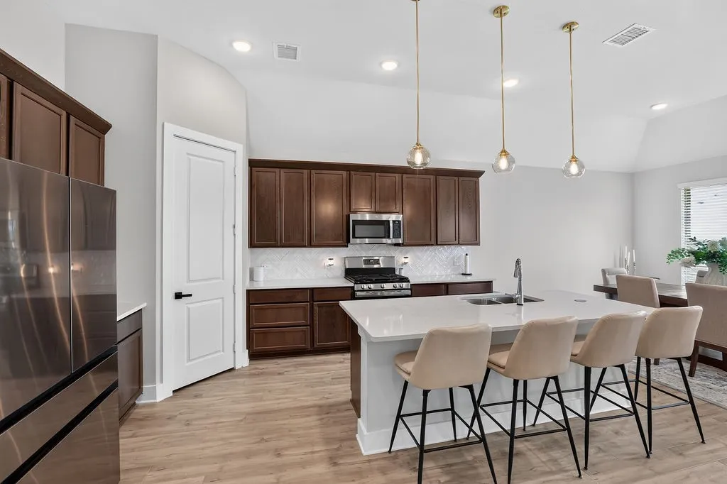 Single Family Residence For Sale in Ellis County , 2405 Hitchford Street, Midlothian, Texas 76065, 3 Bedroom, 3 Bathroom, 2 Garage spaces, 2,606 Sqft, built in 2024, mls#21342713, Real Estate Agent in Midlothian, Homes For Sale in Ellis county, Homes For Sale in Midlothian, Realtor in Midlothian Texas, Real Estate Brokerage Independent Realty Texas, Luminita Cordes Realtor