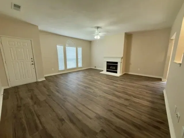 Single Family Residence For Rent in Tarrant County , 4425 Park Creek Court, Fort Worth, Texas 76137, 3 Bedroom, 2 Bathroom, 2 Garage spaces, 1,525 Sqft, built in 1998, mls#21355450, Real Estate Agent in Fort Worth, Homes For Rent in Tarrant county, Homes For Rent in Fort Worth, Realtor in Fort Worth Texas, Real Estate Brokerage Independent Realty Texas, Luminita Cordes Realtor