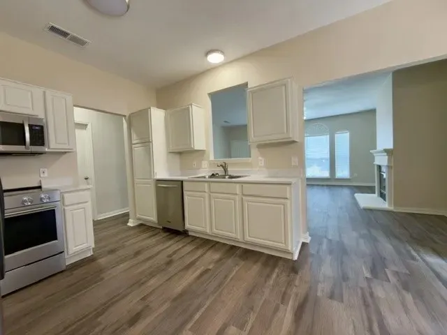 Single Family Residence For Rent in Tarrant County , 4425 Park Creek Court, Fort Worth, Texas 76137, 3 Bedroom, 2 Bathroom, 2 Garage spaces, 1,525 Sqft, built in 1998, mls#21355450, Real Estate Agent in Fort Worth, Homes For Rent in Tarrant county, Homes For Rent in Fort Worth, Realtor in Fort Worth Texas, Real Estate Brokerage Independent Realty Texas, Luminita Cordes Realtor