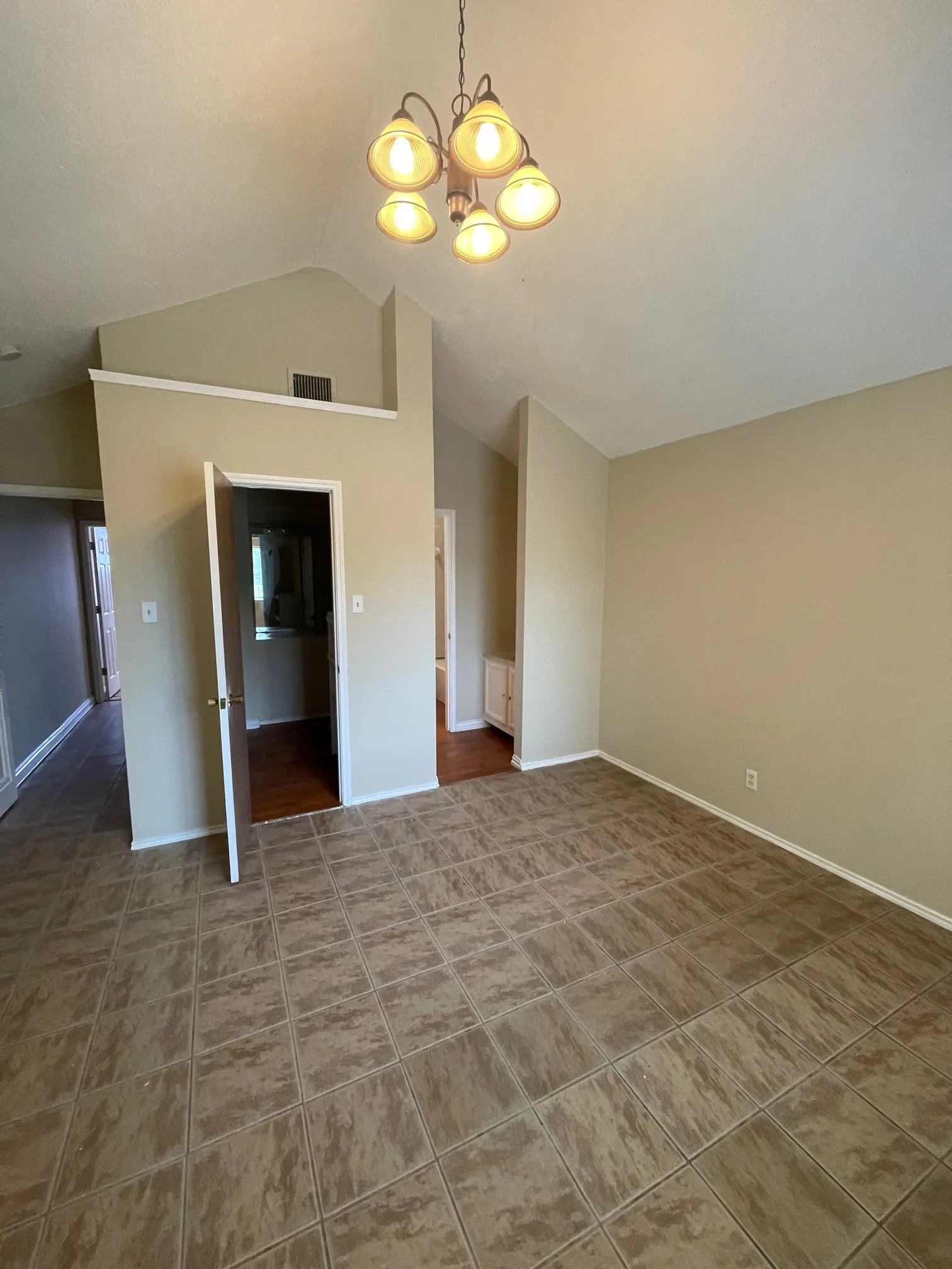 Single Family Residence For Rent in Tarrant County , 5516 Stone Meadow Lane, Fort Worth, Texas 76179, 3 Bedroom, 2 Bathroom, 2 Garage spaces, 1,346 Sqft, built in 1987, mls#21355473, Real Estate Agent in Fort Worth, Homes For Rent in Tarrant county, Homes For Rent in Fort Worth, Realtor in Fort Worth Texas, Real Estate Brokerage Independent Realty Texas, Luminita Cordes Realtor