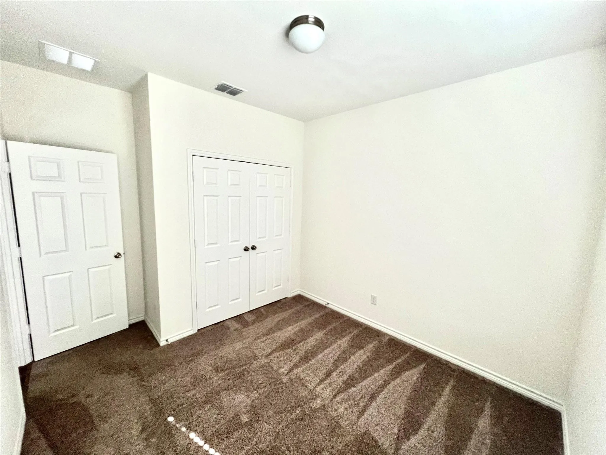 Single Family Residence For Rent in Denton County , 1012 West Drive, Aubrey, Texas 76227, 3 Bedroom, 2 Bathroom, 2 Garage spaces, 1,530 Sqft, built in 2021, mls#21352741, Real Estate Agent in Aubrey, Homes For Rent in Denton county, Homes For Rent in Aubrey, Realtor in Aubrey Texas, Real Estate Brokerage Independent Realty Texas, Luminita Cordes Realtor