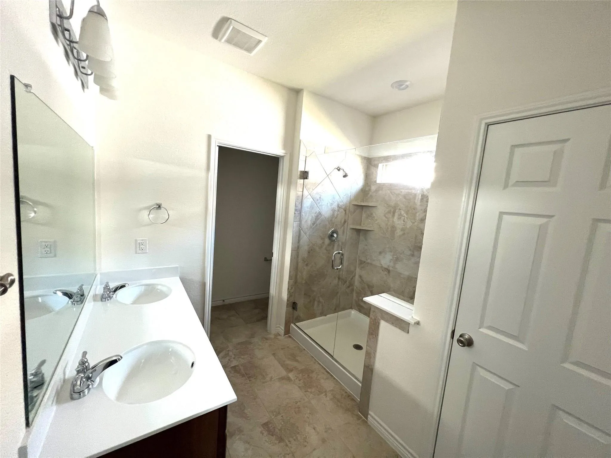 Single Family Residence For Rent in Denton County , 1012 West Drive, Aubrey, Texas 76227, 3 Bedroom, 2 Bathroom, 2 Garage spaces, 1,530 Sqft, built in 2021, mls#21352741, Real Estate Agent in Aubrey, Homes For Rent in Denton county, Homes For Rent in Aubrey, Realtor in Aubrey Texas, Real Estate Brokerage Independent Realty Texas, Luminita Cordes Realtor