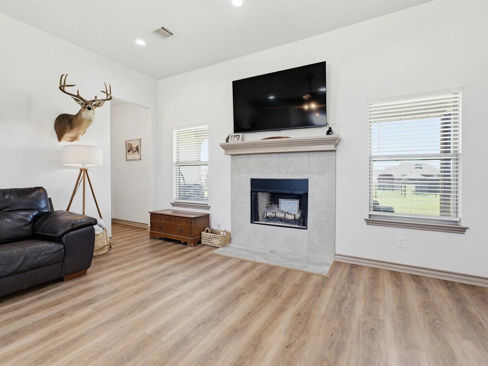 Single Family Residence For Sale in Wise County , 121 Walnut Street, Paradise, Texas 76073, 3 Bedroom, 2 Bathroom, 2 Garage spaces, 1,680 Sqft, built in 2019, mls#21351975, Real Estate Agent in Paradise, Homes For Sale in Wise county, Homes For Sale in Paradise, Realtor in Paradise Texas, Real Estate Brokerage Independent Realty Texas, Luminita Cordes Realtor