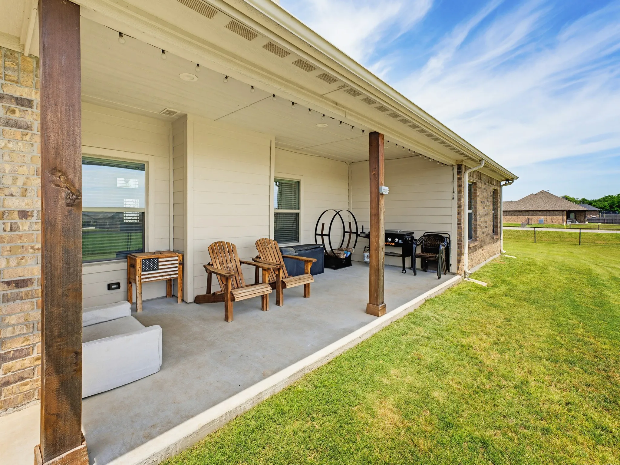 Single Family Residence For Sale in Wise County , 121 Walnut Street, Paradise, Texas 76073, 3 Bedroom, 2 Bathroom, 2 Garage spaces, 1,680 Sqft, built in 2019, mls#21351975, Real Estate Agent in Paradise, Homes For Sale in Wise county, Homes For Sale in Paradise, Realtor in Paradise Texas, Real Estate Brokerage Independent Realty Texas, Luminita Cordes Realtor