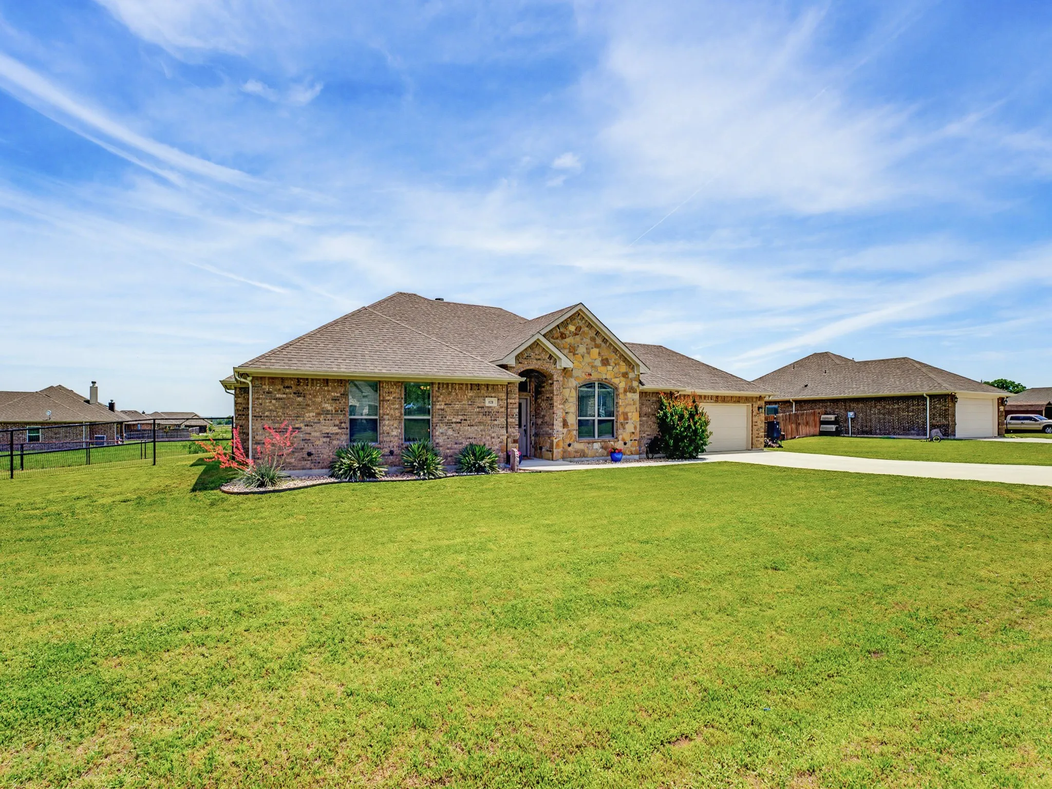 Single Family Residence For Sale in Wise County , 121 Walnut Street, Paradise, Texas 76073, 3 Bedroom, 2 Bathroom, 2 Garage spaces, 1,680 Sqft, built in 2019, mls#21351975, Real Estate Agent in Paradise, Homes For Sale in Wise county, Homes For Sale in Paradise, Realtor in Paradise Texas, Real Estate Brokerage Independent Realty Texas, Luminita Cordes Realtor
