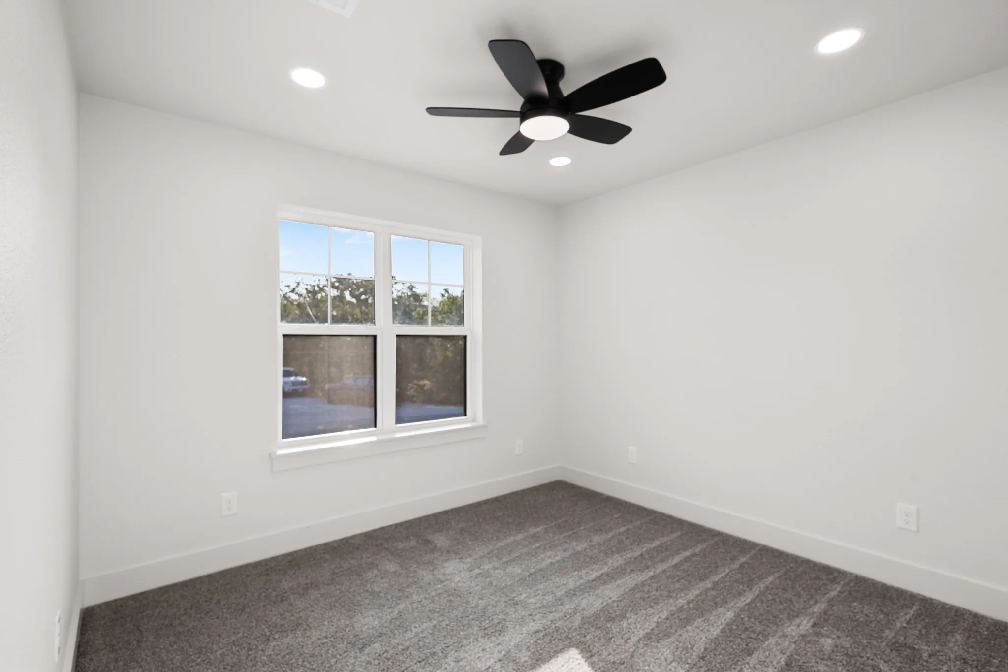 Single Family Residence For Sale in Wise County , 121 Jim Walter Drive, Runaway Bay, Texas 76426, 3 Bedroom, 3 Bathroom, 3 Garage spaces, 1,986 Sqft, built in 2023, mls#21355433, Real Estate Agent in Runaway Bay, Homes For Sale in Wise county, Homes For Sale in Runaway Bay, Realtor in Runaway Bay Texas, Real Estate Brokerage Independent Realty Texas, Luminita Cordes Realtor