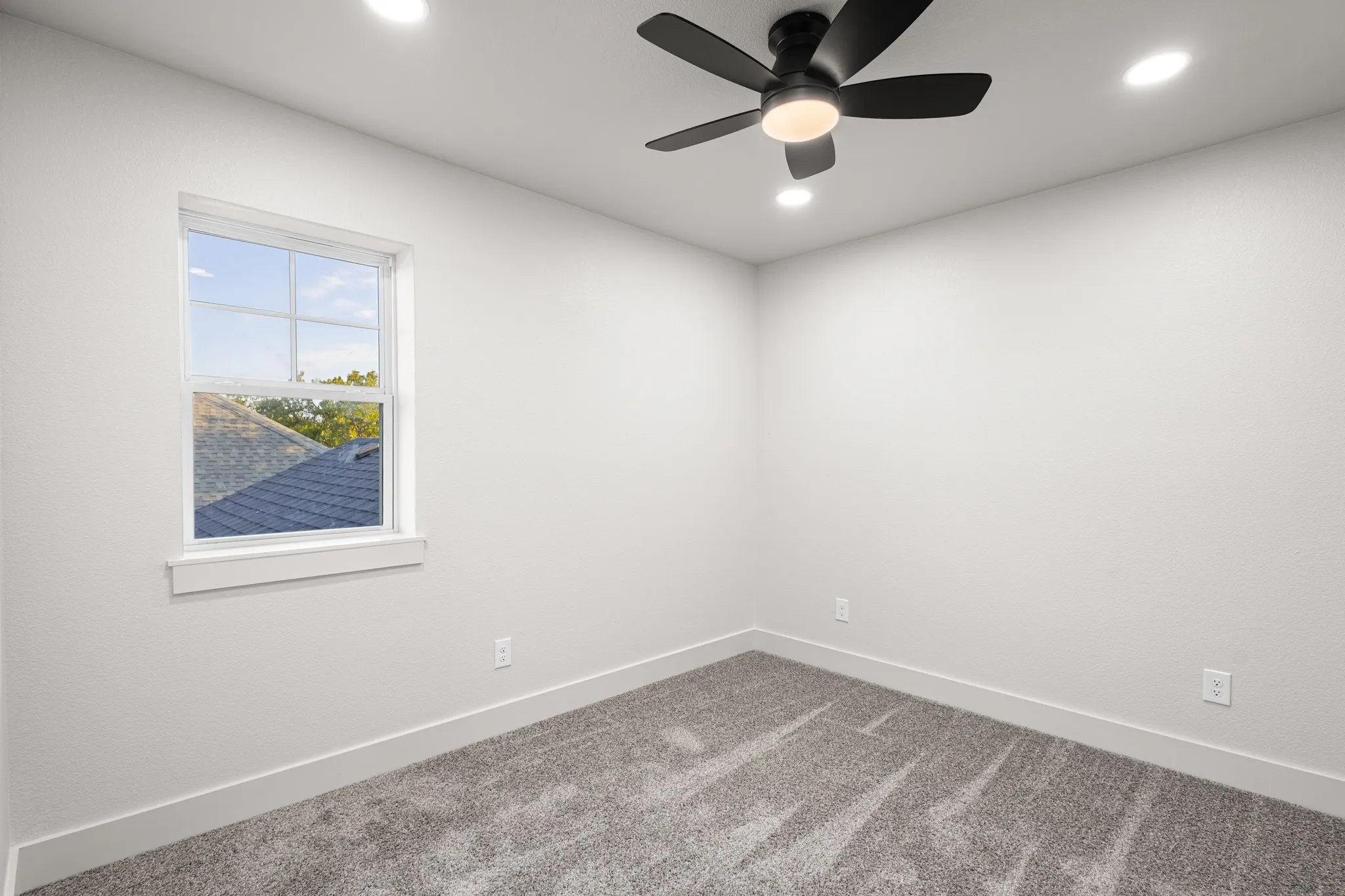 Single Family Residence For Sale in Wise County , 121 Jim Walter Drive, Runaway Bay, Texas 76426, 3 Bedroom, 3 Bathroom, 3 Garage spaces, 1,986 Sqft, built in 2023, mls#21355433, Real Estate Agent in Runaway Bay, Homes For Sale in Wise county, Homes For Sale in Runaway Bay, Realtor in Runaway Bay Texas, Real Estate Brokerage Independent Realty Texas, Luminita Cordes Realtor