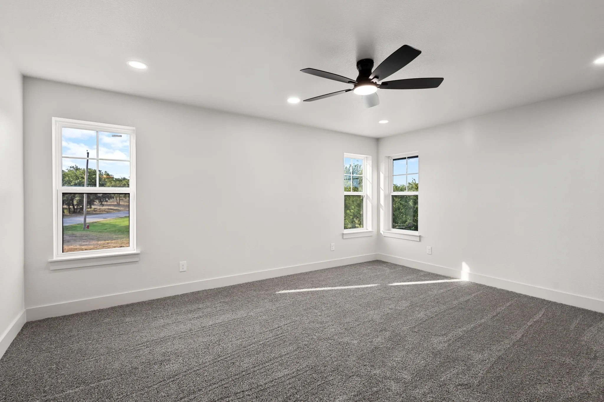 Single Family Residence For Sale in Wise County , 121 Jim Walter Drive, Runaway Bay, Texas 76426, 3 Bedroom, 3 Bathroom, 3 Garage spaces, 1,986 Sqft, built in 2023, mls#21355433, Real Estate Agent in Runaway Bay, Homes For Sale in Wise county, Homes For Sale in Runaway Bay, Realtor in Runaway Bay Texas, Real Estate Brokerage Independent Realty Texas, Luminita Cordes Realtor