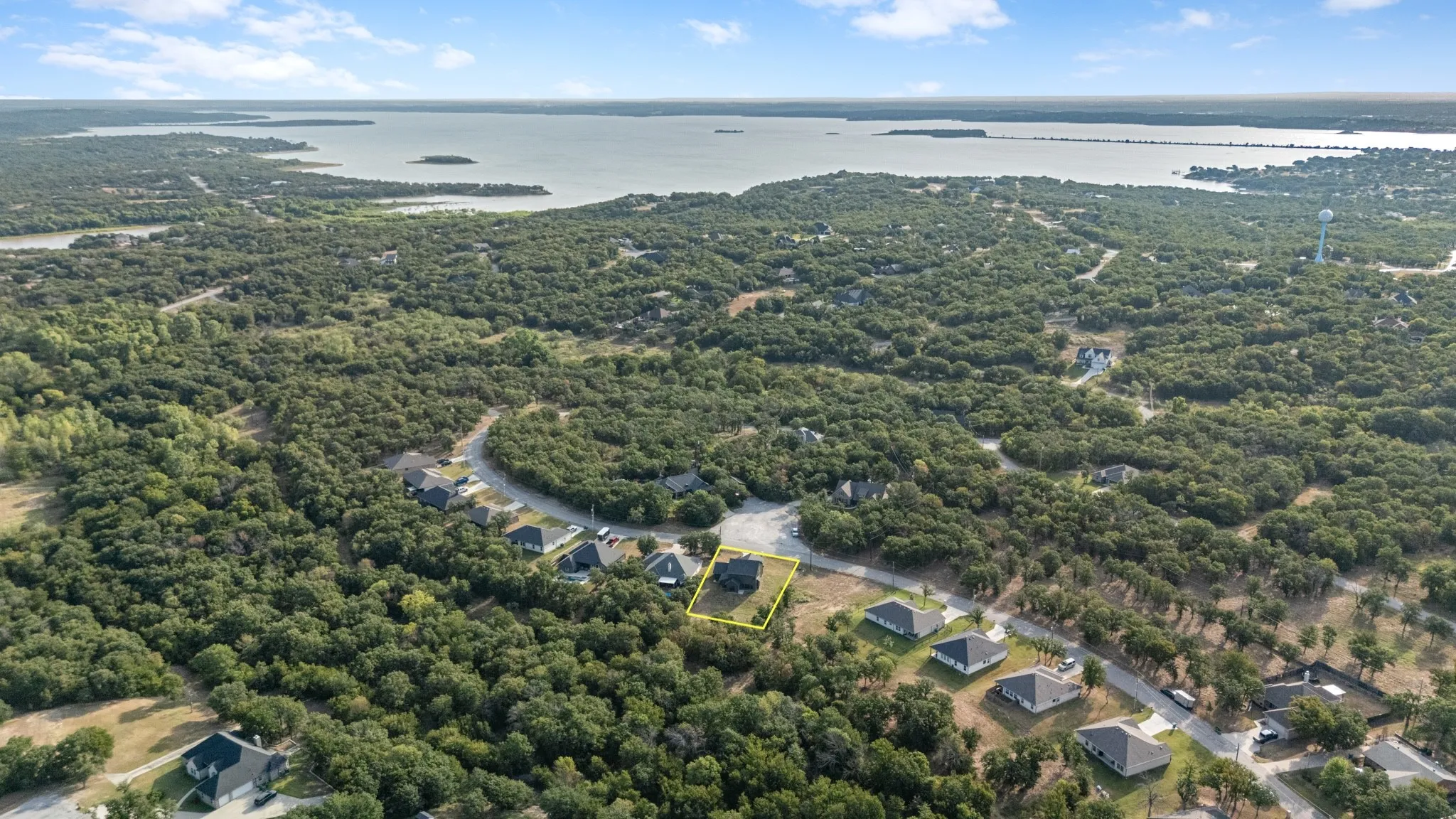 Single Family Residence For Sale in Wise County , 121 Jim Walter Drive, Runaway Bay, Texas 76426, 3 Bedroom, 3 Bathroom, 3 Garage spaces, 1,986 Sqft, built in 2023, mls#21355433, Real Estate Agent in Runaway Bay, Homes For Sale in Wise county, Homes For Sale in Runaway Bay, Realtor in Runaway Bay Texas, Real Estate Brokerage Independent Realty Texas, Luminita Cordes Realtor