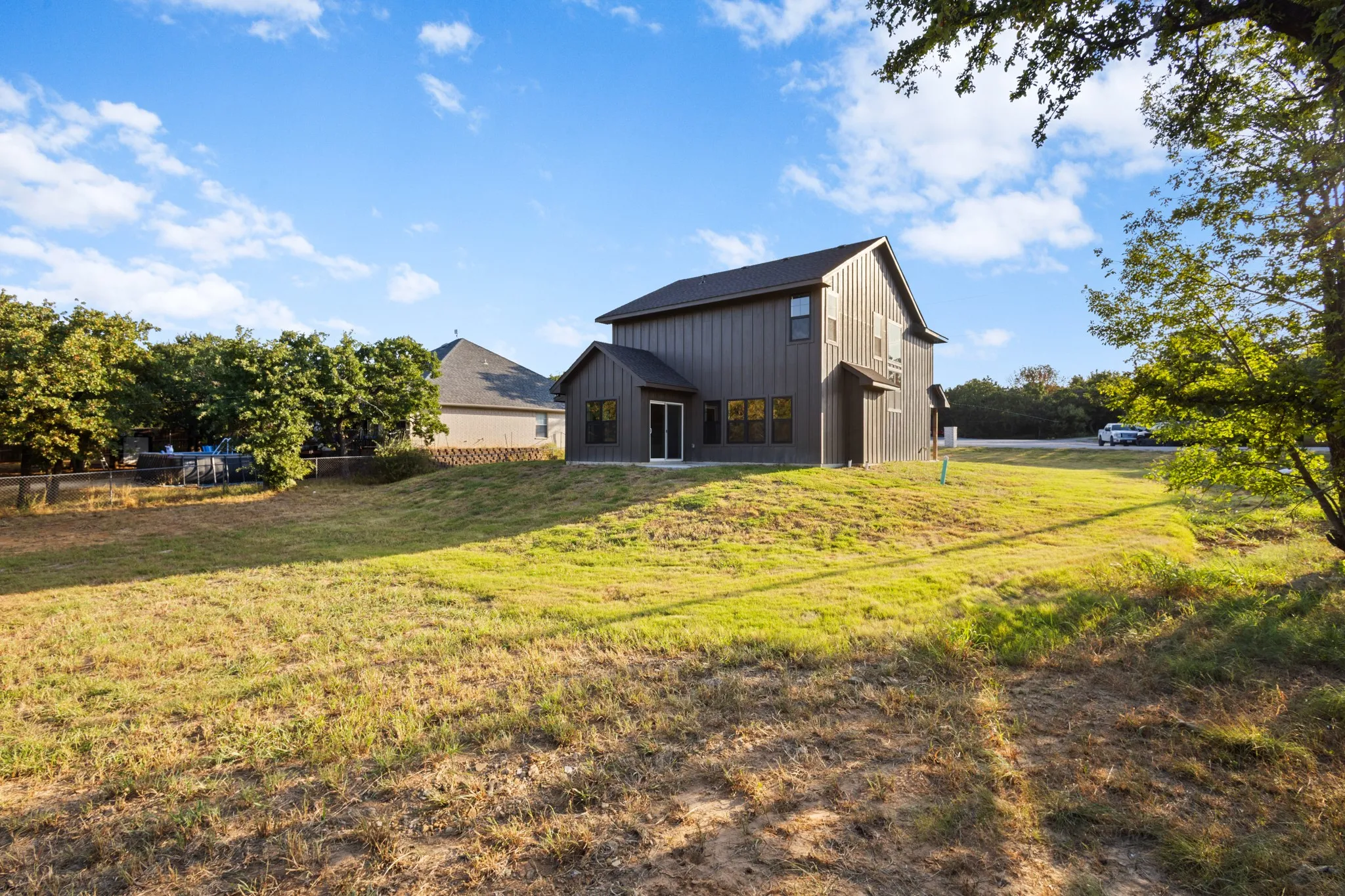 Single Family Residence For Sale in Wise County , 121 Jim Walter Drive, Runaway Bay, Texas 76426, 3 Bedroom, 3 Bathroom, 3 Garage spaces, 1,986 Sqft, built in 2023, mls#21355433, Real Estate Agent in Runaway Bay, Homes For Sale in Wise county, Homes For Sale in Runaway Bay, Realtor in Runaway Bay Texas, Real Estate Brokerage Independent Realty Texas, Luminita Cordes Realtor