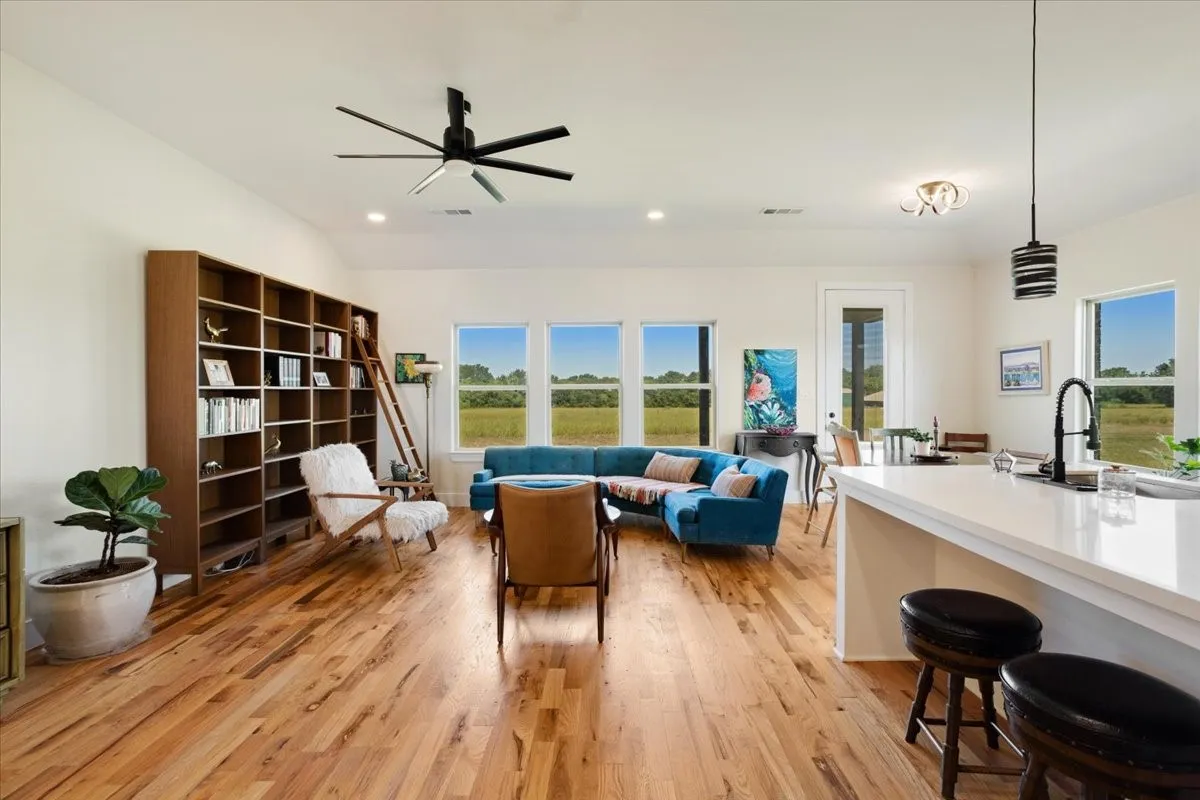 Single Family Residence For Sale in Fannin County , 314 Delatorre Street, Trenton, Texas 75490, 3 Bedroom, 2 Bathroom, 2 Garage spaces, 1,579 Sqft, built in 2021, mls#21355500, Real Estate Agent in Trenton, Homes For Sale in Fannin county, Homes For Sale in Trenton, Realtor in Trenton Texas, Real Estate Brokerage Independent Realty Texas, Luminita Cordes Realtor