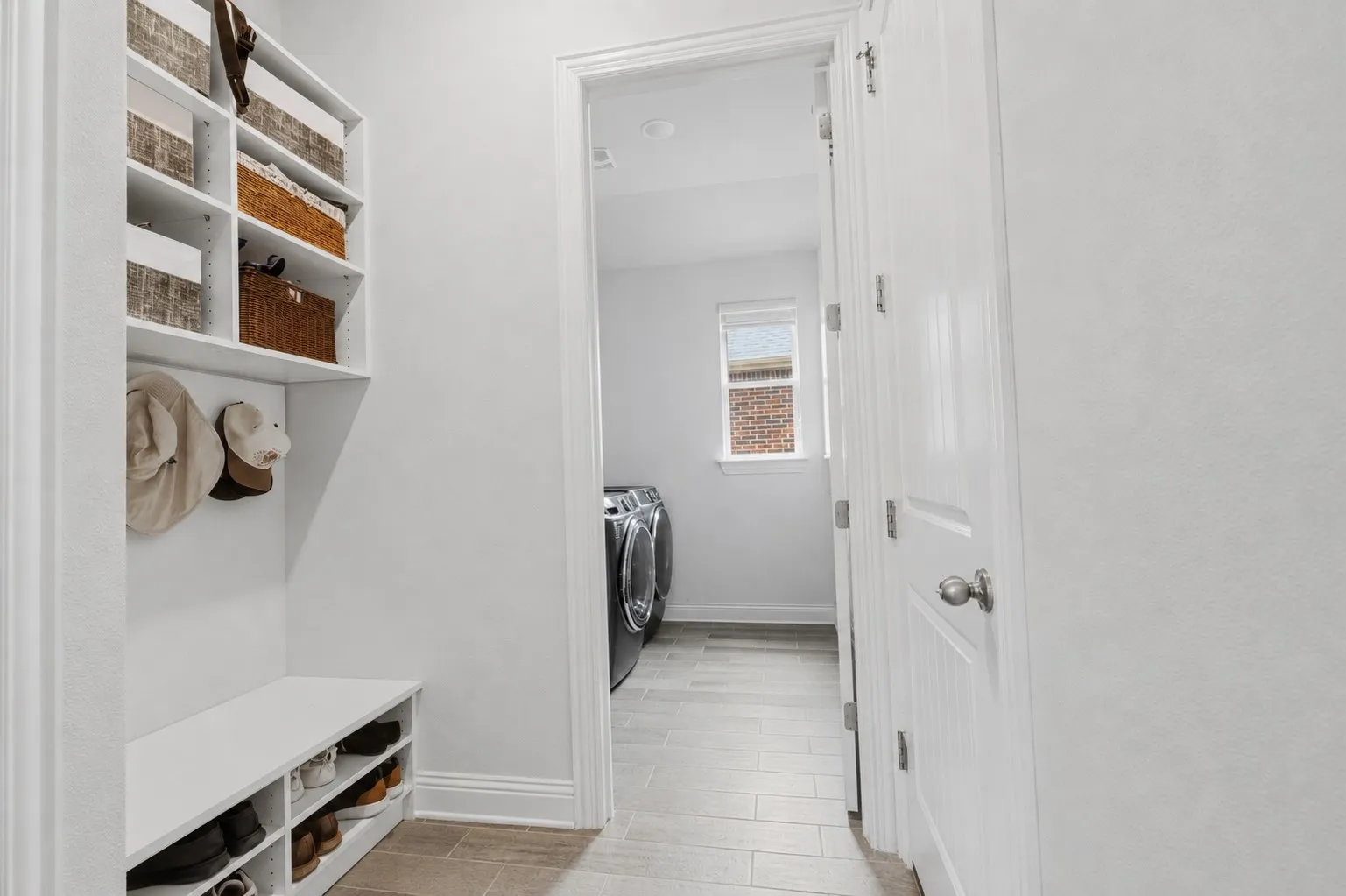 Single Family Residence For Sale in Denton County , 2105 Ella Lane, Carrollton, Texas 75010, 3 Bedroom, 2 Bathroom, 2 Garage spaces, 2,087 Sqft, built in 2019, mls#21355499, Real Estate Agent in Carrollton, Homes For Sale in Denton county, Homes For Sale in Carrollton, Realtor in Carrollton Texas, Real Estate Brokerage Independent Realty Texas, Luminita Cordes Realtor