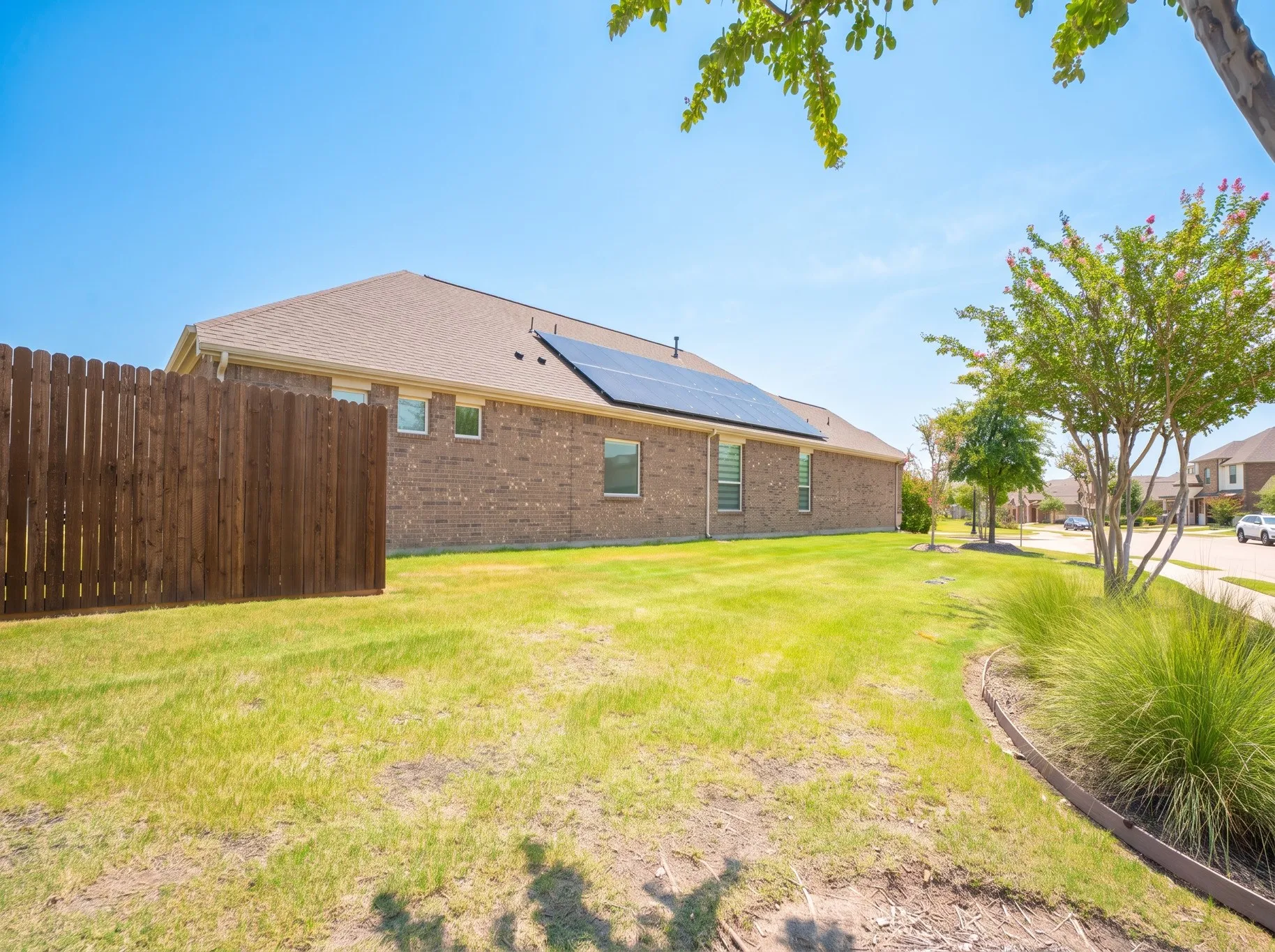 Single Family Residence For Sale in Denton County , 2105 Ella Lane, Carrollton, Texas 75010, 3 Bedroom, 2 Bathroom, 2 Garage spaces, 2,087 Sqft, built in 2019, mls#21355499, Real Estate Agent in Carrollton, Homes For Sale in Denton county, Homes For Sale in Carrollton, Realtor in Carrollton Texas, Real Estate Brokerage Independent Realty Texas, Luminita Cordes Realtor