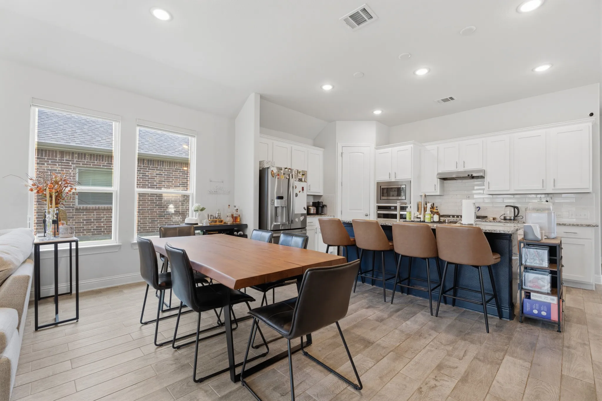 Single Family Residence For Sale in Denton County , 2105 Ella Lane, Carrollton, Texas 75010, 3 Bedroom, 2 Bathroom, 2 Garage spaces, 2,087 Sqft, built in 2019, mls#21355499, Real Estate Agent in Carrollton, Homes For Sale in Denton county, Homes For Sale in Carrollton, Realtor in Carrollton Texas, Real Estate Brokerage Independent Realty Texas, Luminita Cordes Realtor