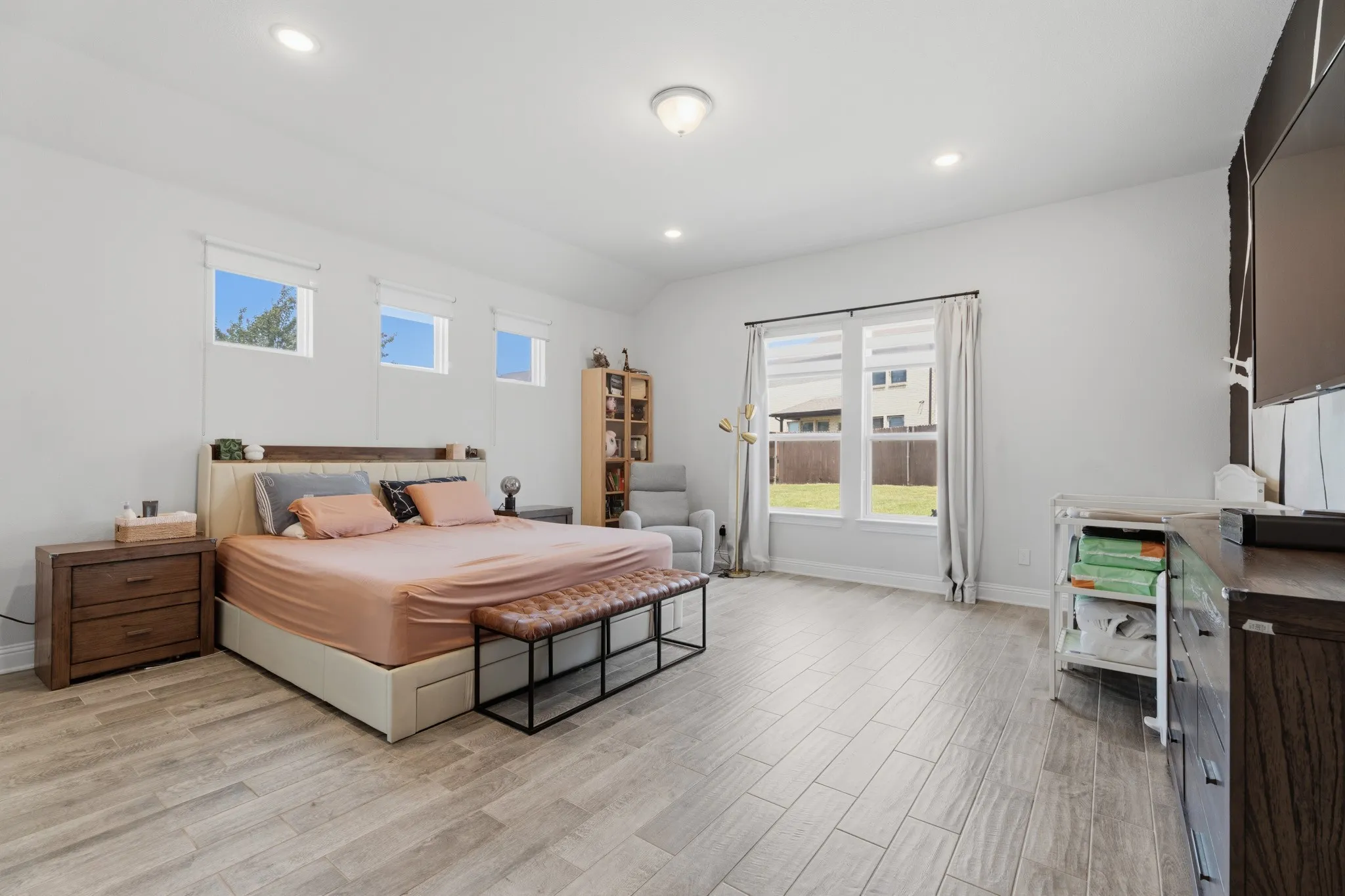 Single Family Residence For Sale in Denton County , 2105 Ella Lane, Carrollton, Texas 75010, 3 Bedroom, 2 Bathroom, 2 Garage spaces, 2,087 Sqft, built in 2019, mls#21355499, Real Estate Agent in Carrollton, Homes For Sale in Denton county, Homes For Sale in Carrollton, Realtor in Carrollton Texas, Real Estate Brokerage Independent Realty Texas, Luminita Cordes Realtor