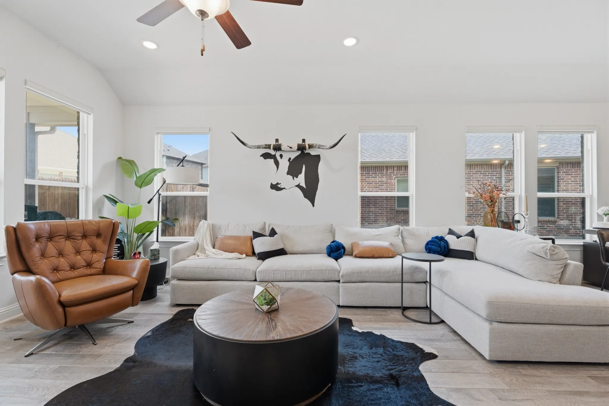 Single Family Residence For Sale in Denton County , 2105 Ella Lane, Carrollton, Texas 75010, 3 Bedroom, 2 Bathroom, 2 Garage spaces, 2,087 Sqft, built in 2019, mls#21355499, Real Estate Agent in Carrollton, Homes For Sale in Denton county, Homes For Sale in Carrollton, Realtor in Carrollton Texas, Real Estate Brokerage Independent Realty Texas, Luminita Cordes Realtor